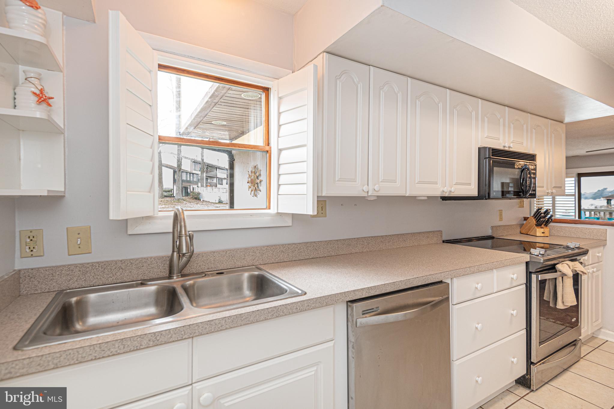 ST MARTINS BY THE BAY - Residential