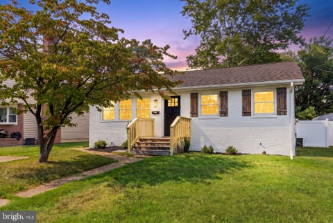 Photo of 8483 Arbutus Road, PASADENA, MD 21122 (MLS # MDAA2157362)