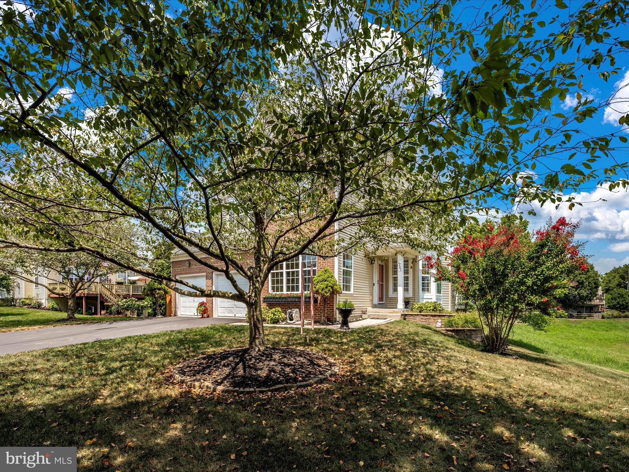 DEARBOUGHT - Residential