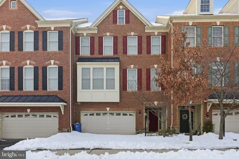 22597 Windsor Locks Square, Ashburn, VA MLS: VALO2114818