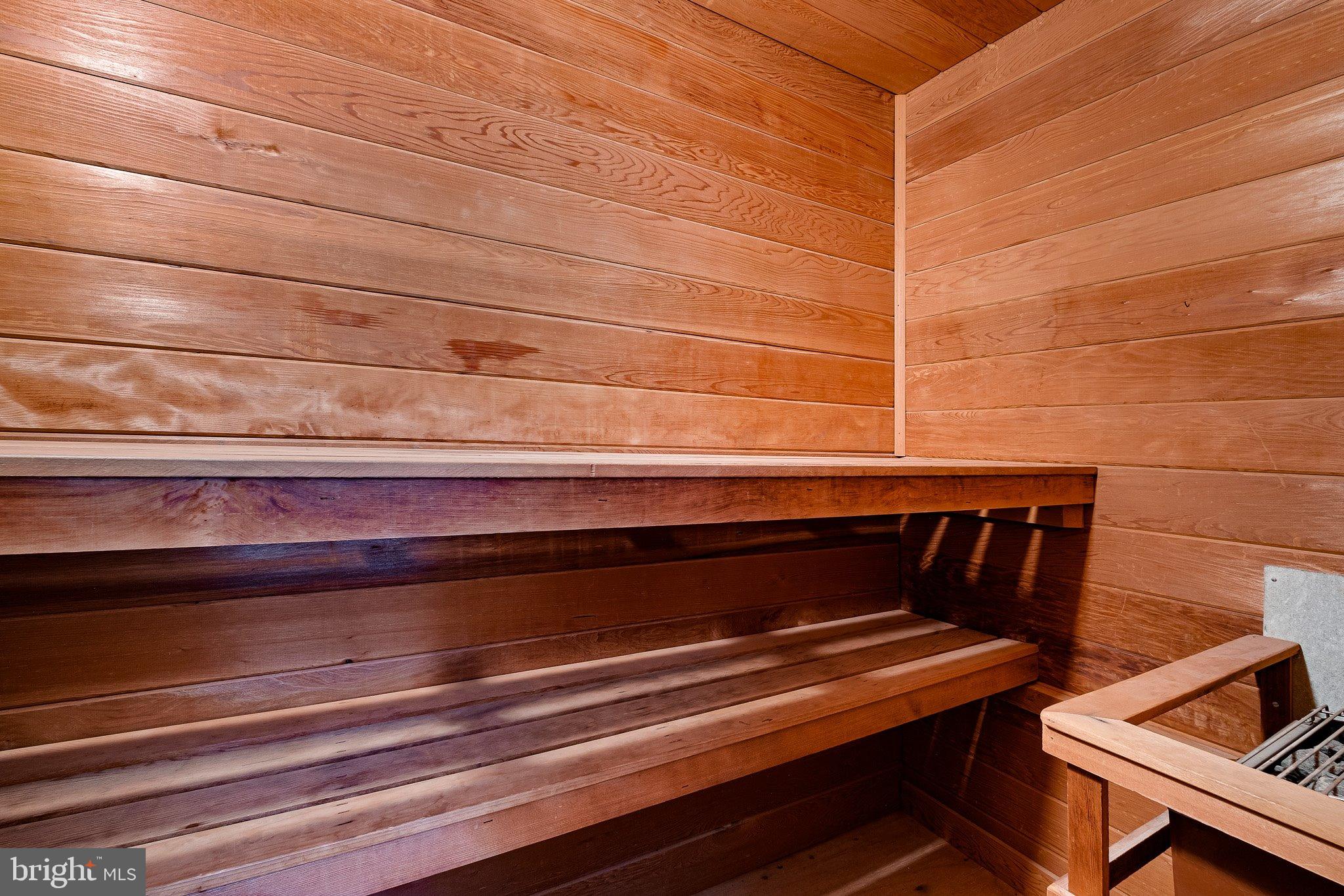 COOL SPRING - Residential