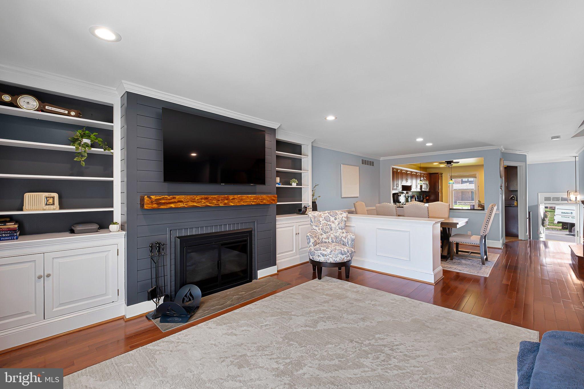 COOL SPRING - Residential