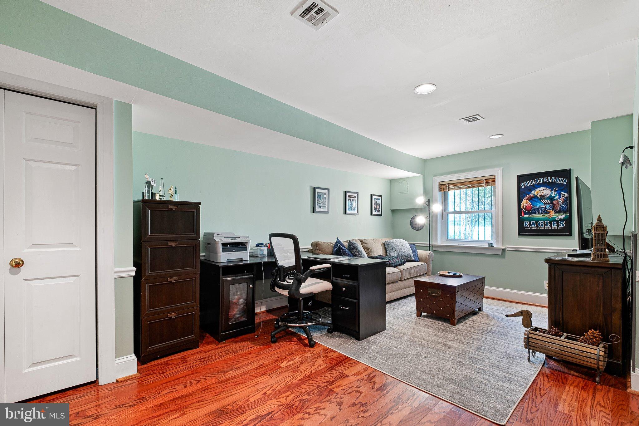 COOL SPRING - Residential