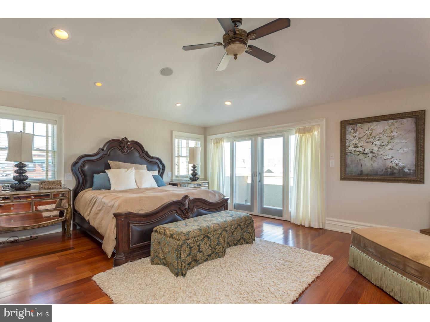 QUEEN VILLAGE - Residential