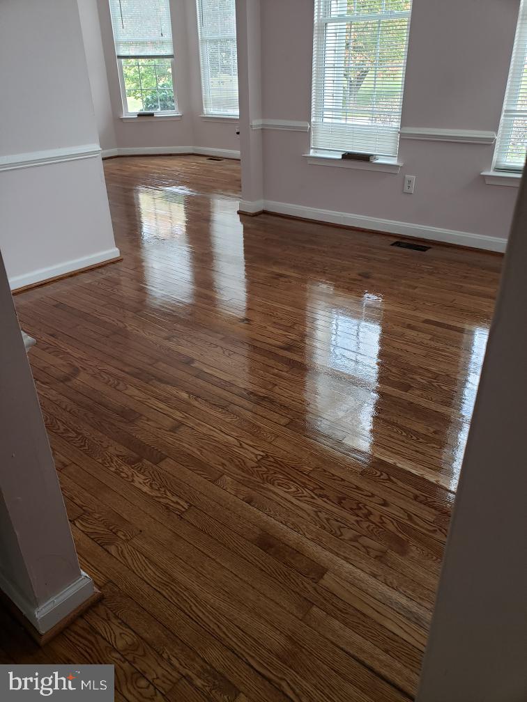 EDGEWOOD - Residential Lease