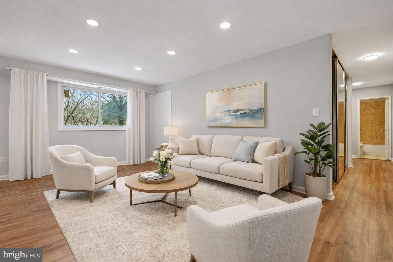 3355 UNIVERSITY BOULEVARD W 206