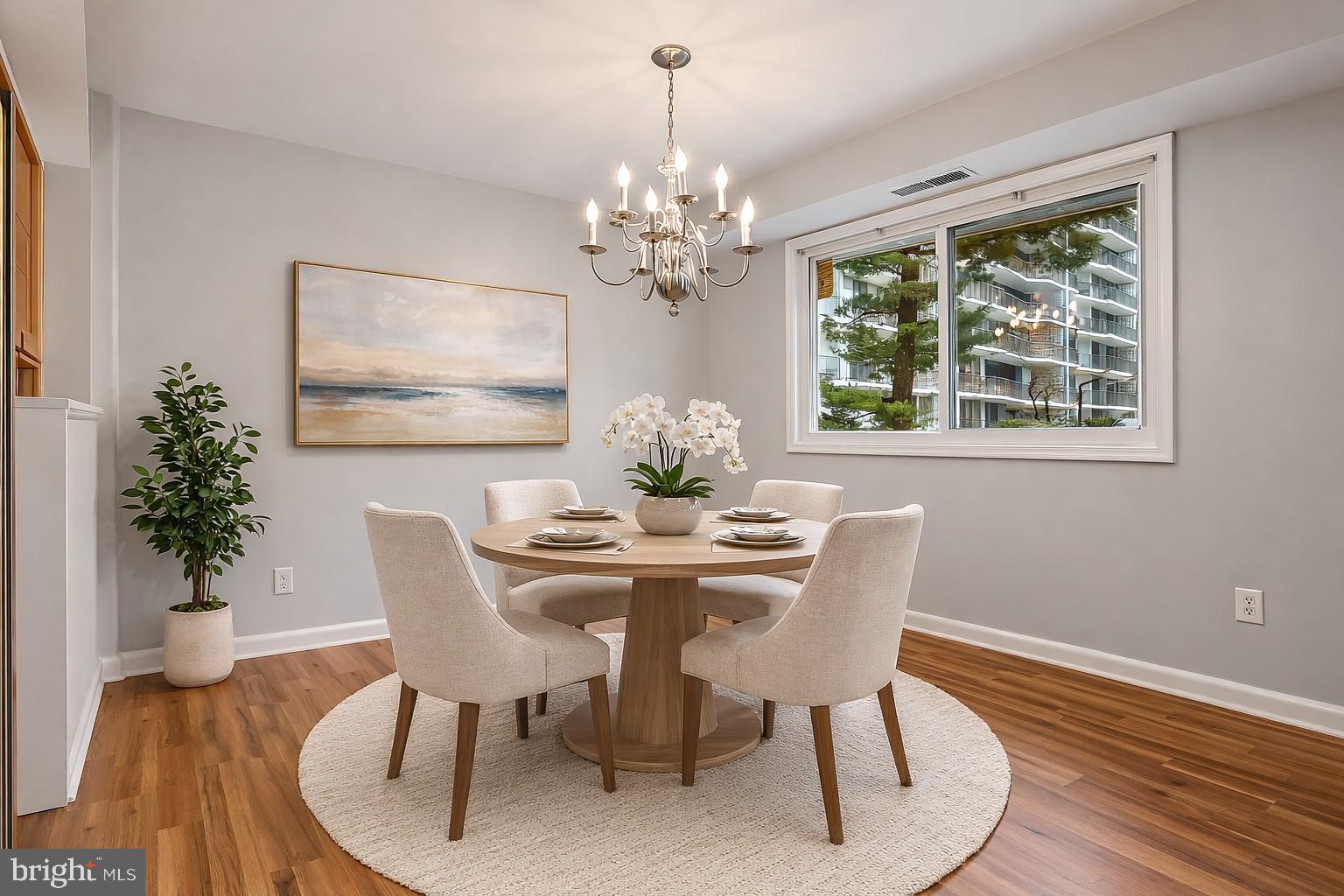 3355 UNIVERSITY BOULEVARD W 206