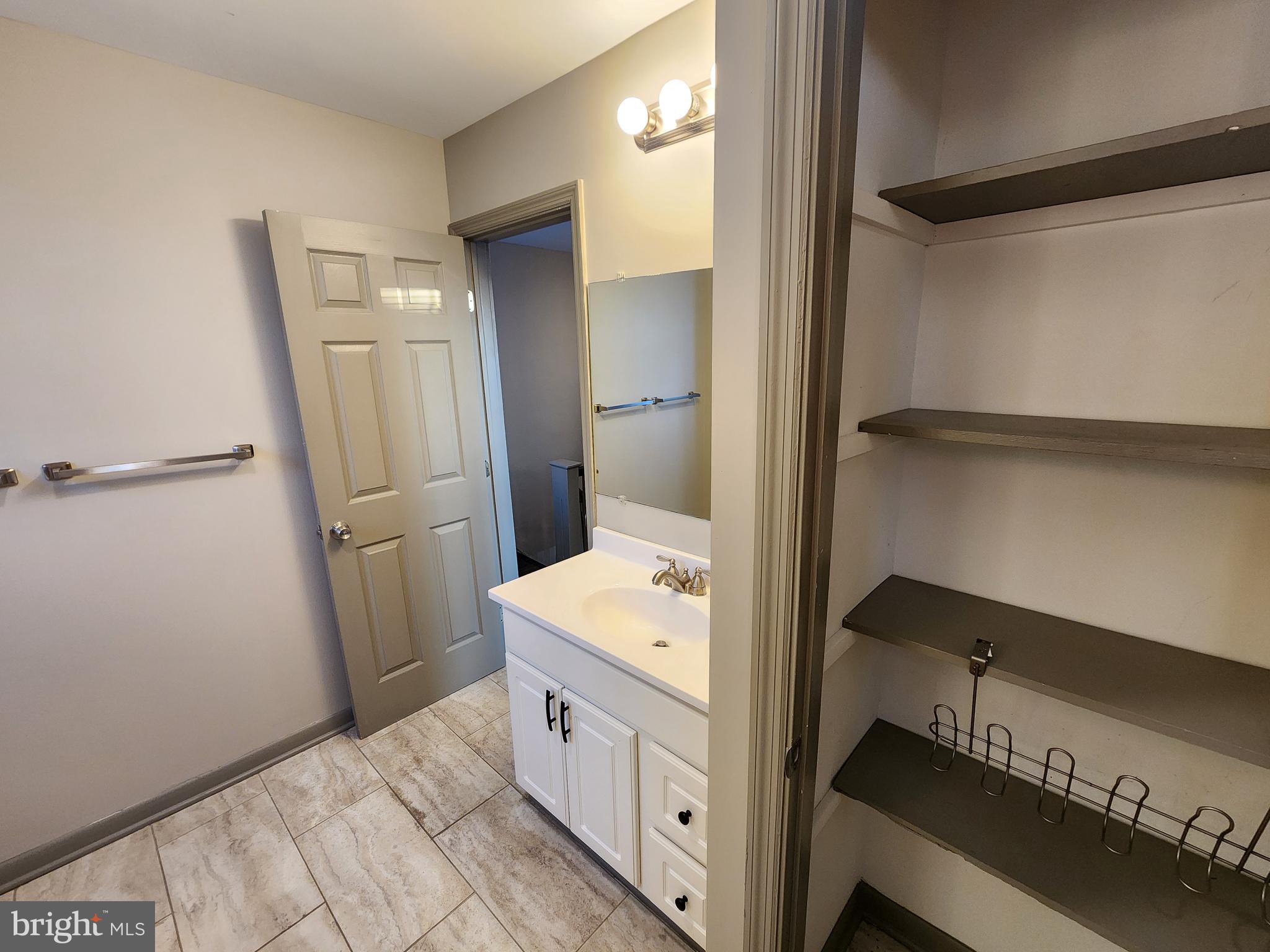 STRAWBERRY MANSION - Residential Lease