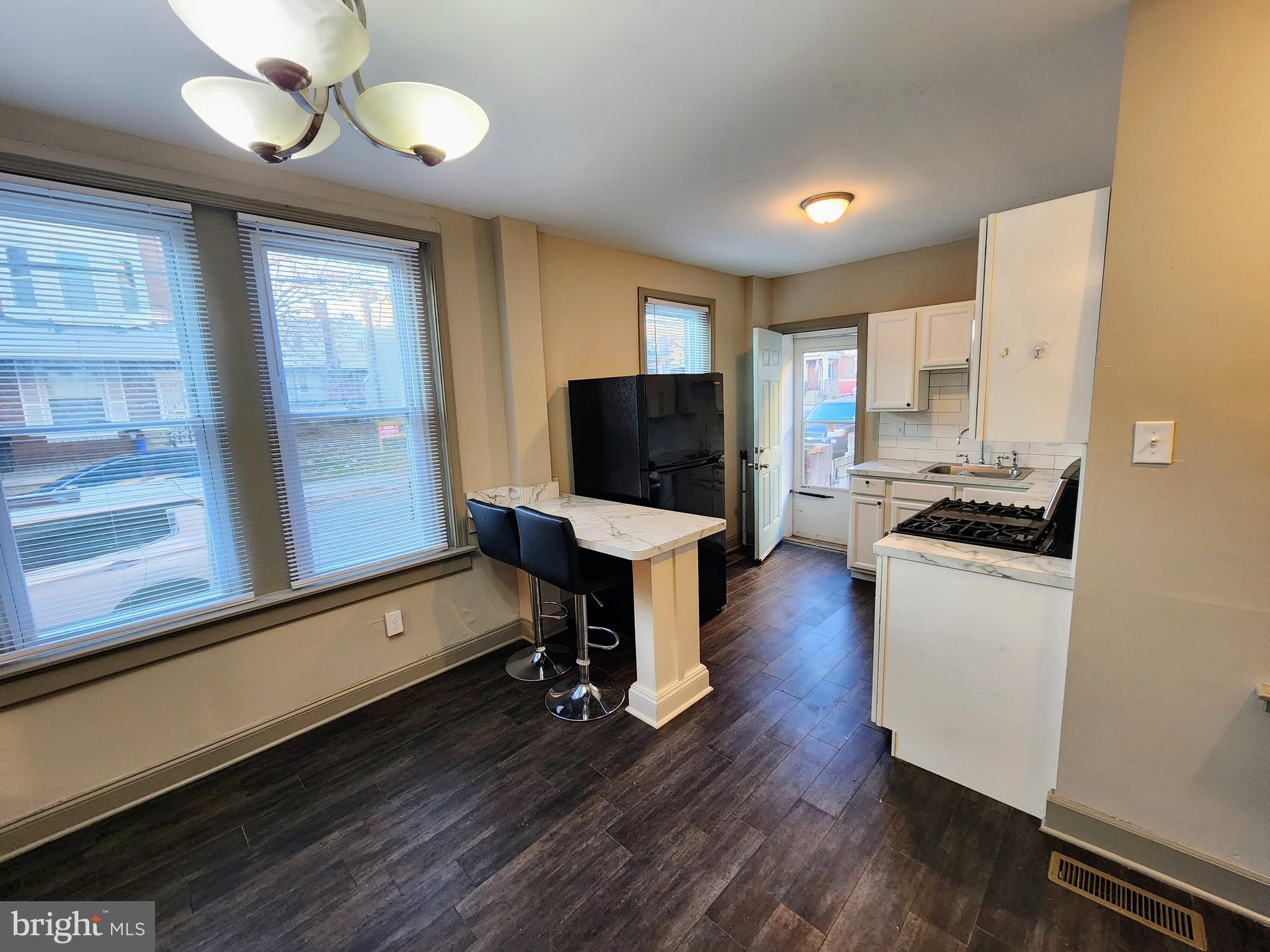 STRAWBERRY MANSION - Residential Lease