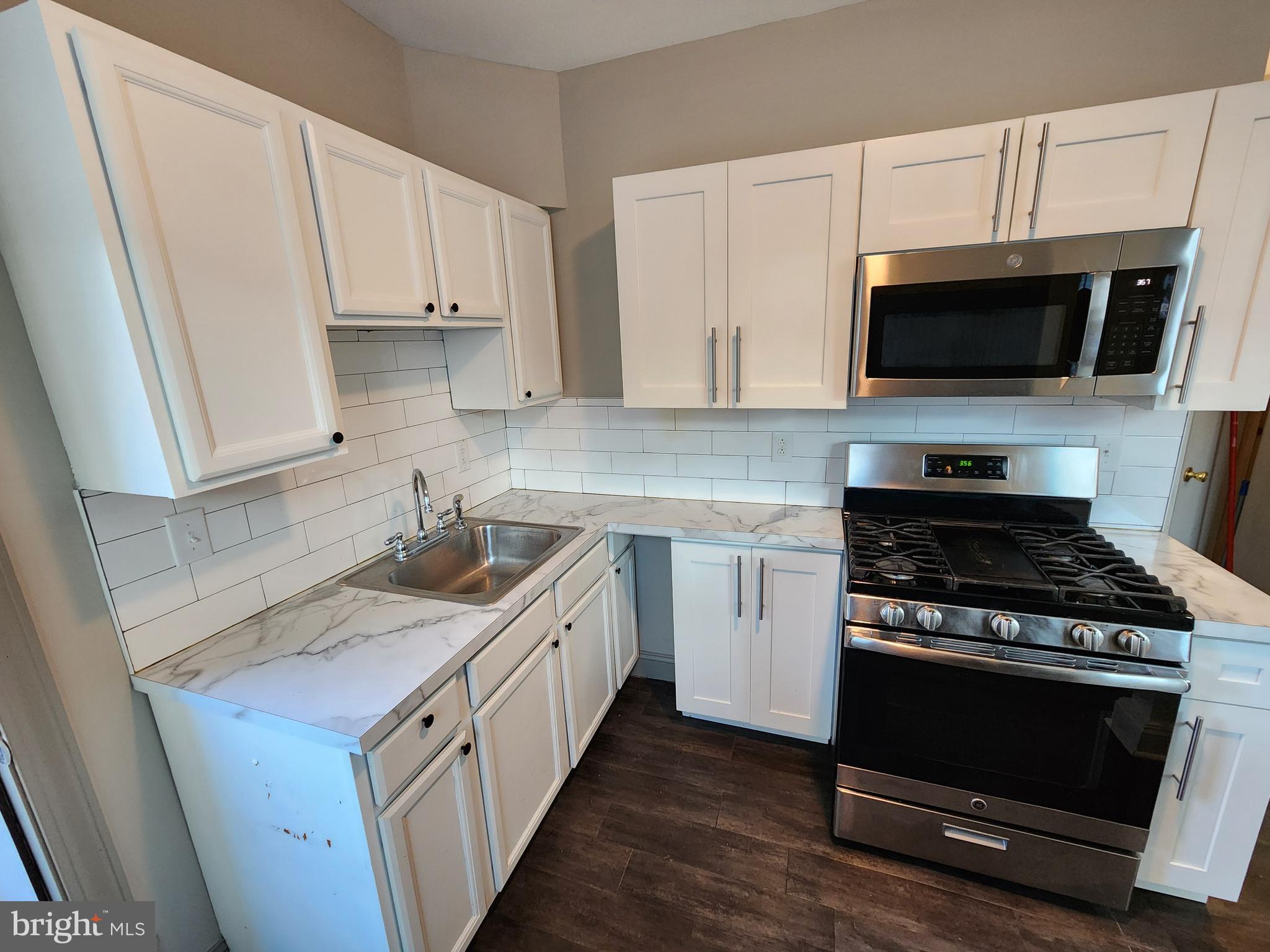 STRAWBERRY MANSION - Residential Lease