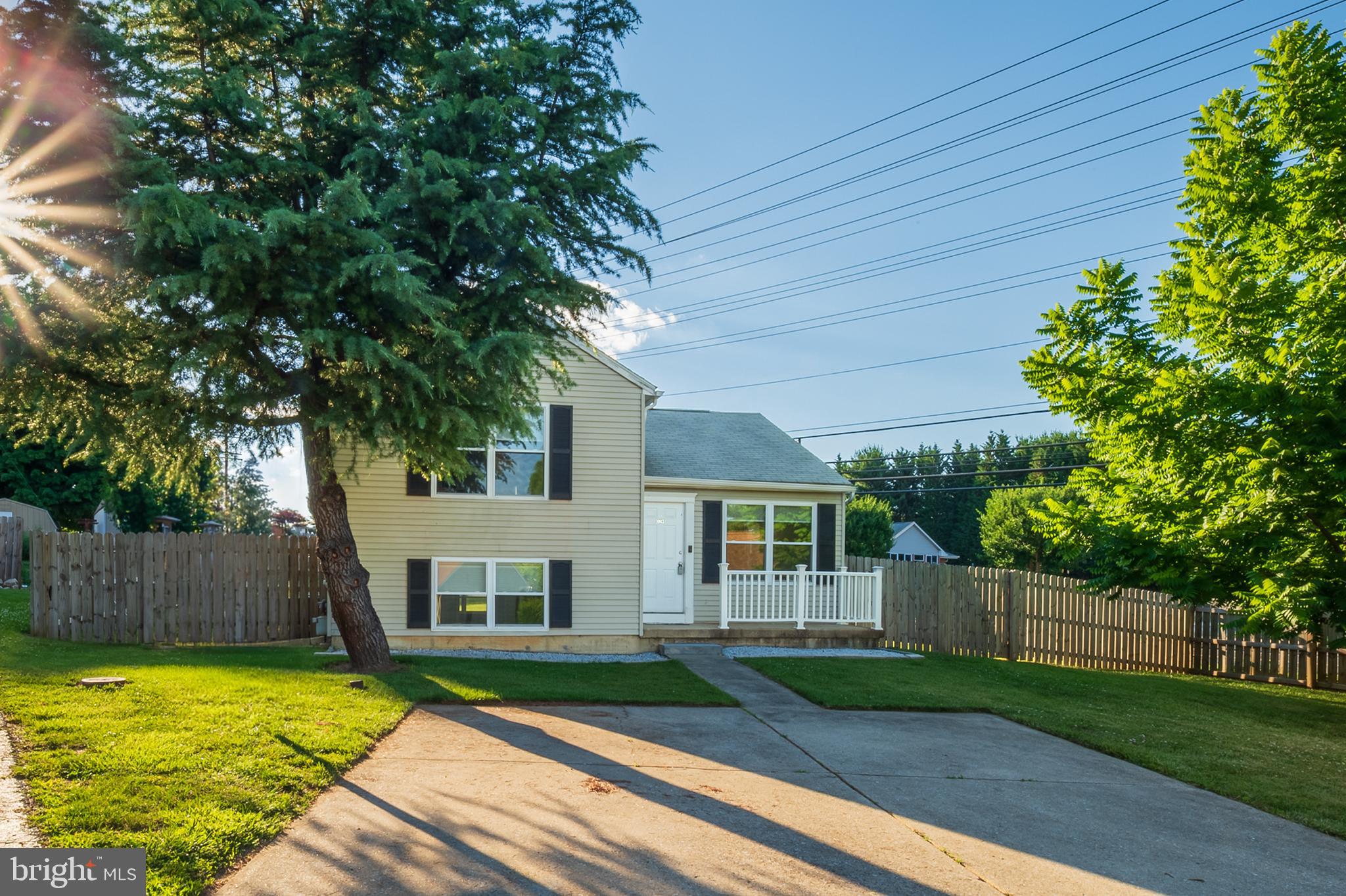 1003 BERKLEY DRIVE