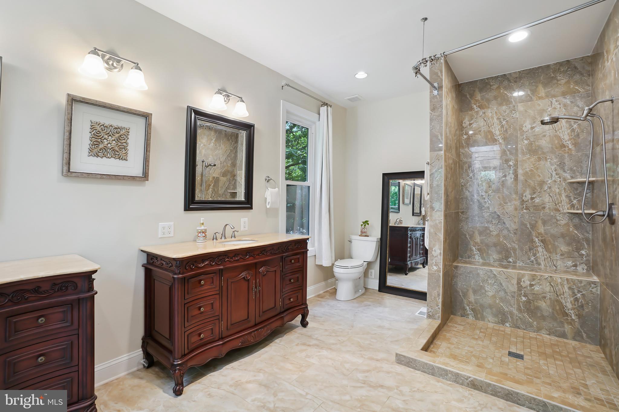 LAKE POTOMAC - Residential