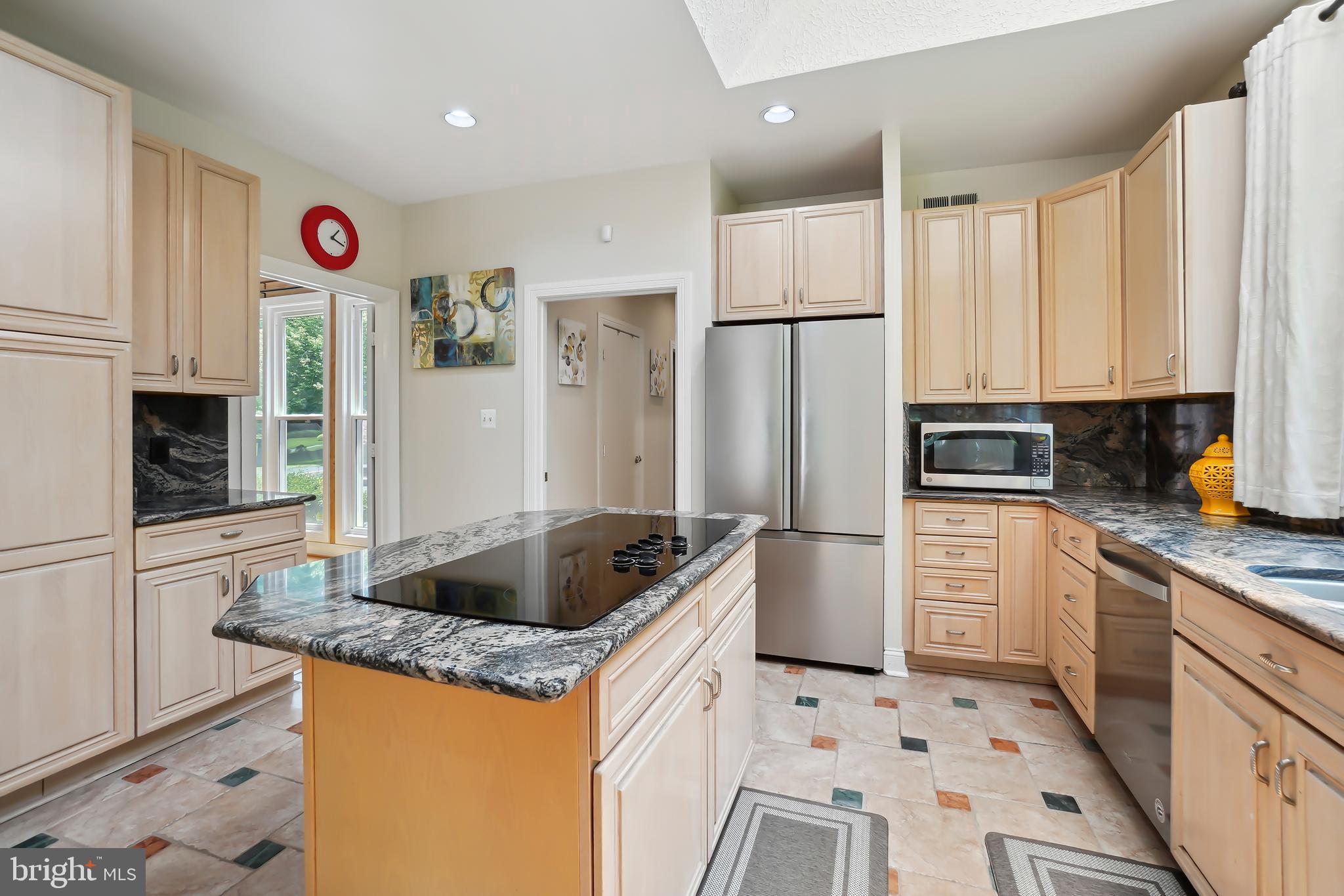 LAKE POTOMAC - Residential