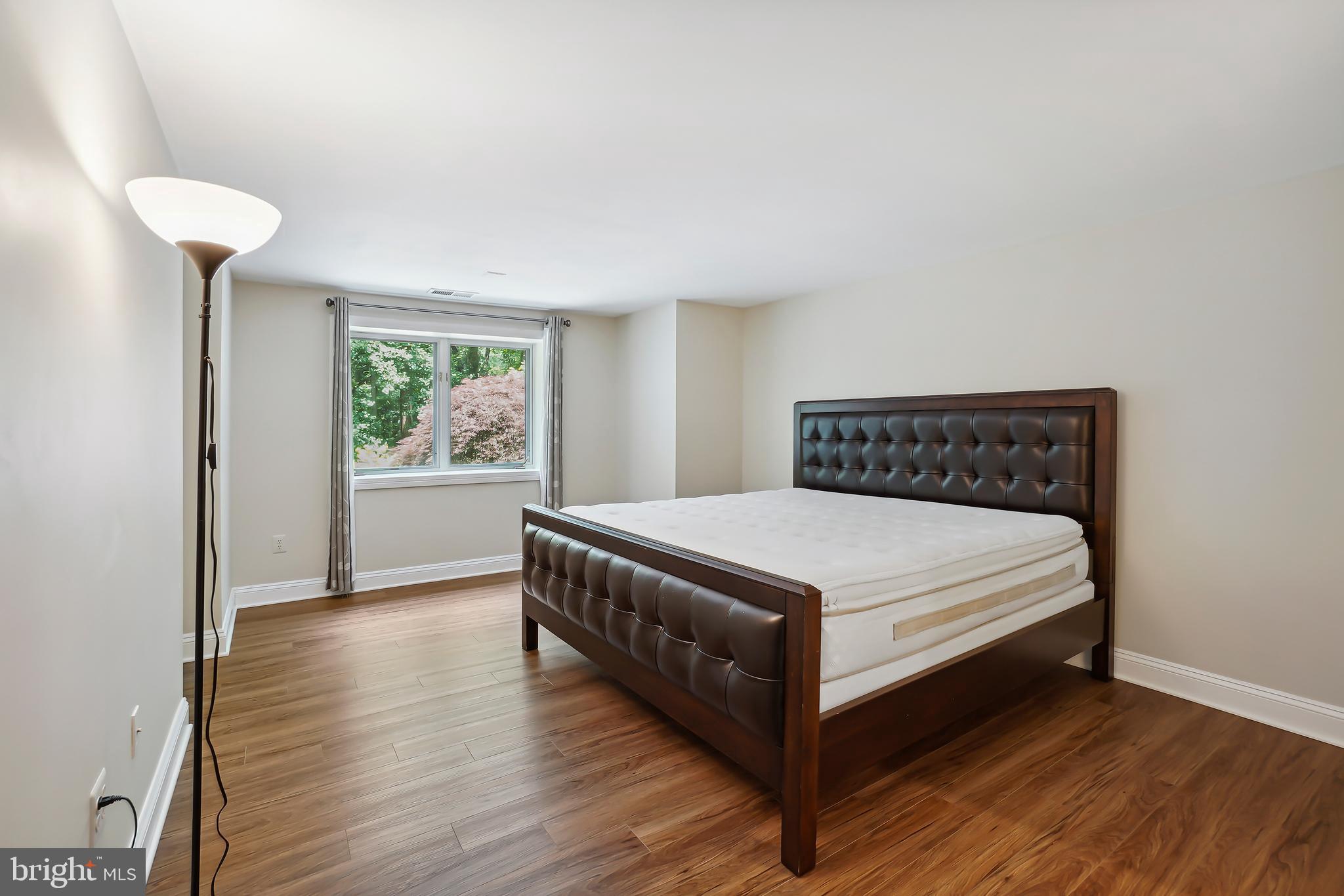 LAKE POTOMAC - Residential