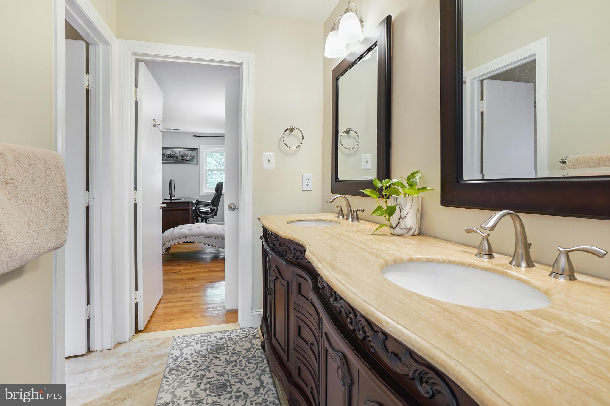 LAKE POTOMAC - Residential