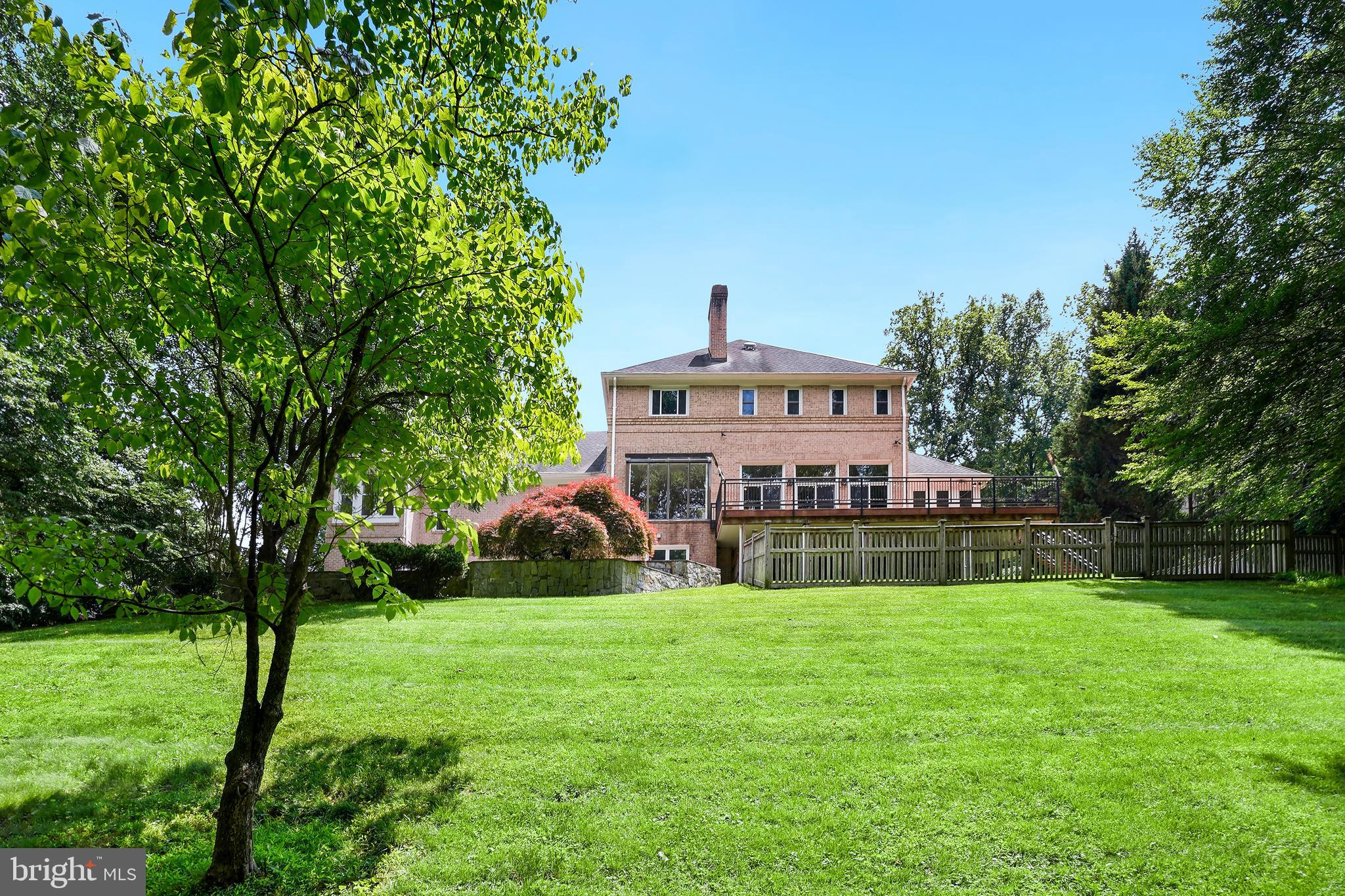 LAKE POTOMAC - Residential