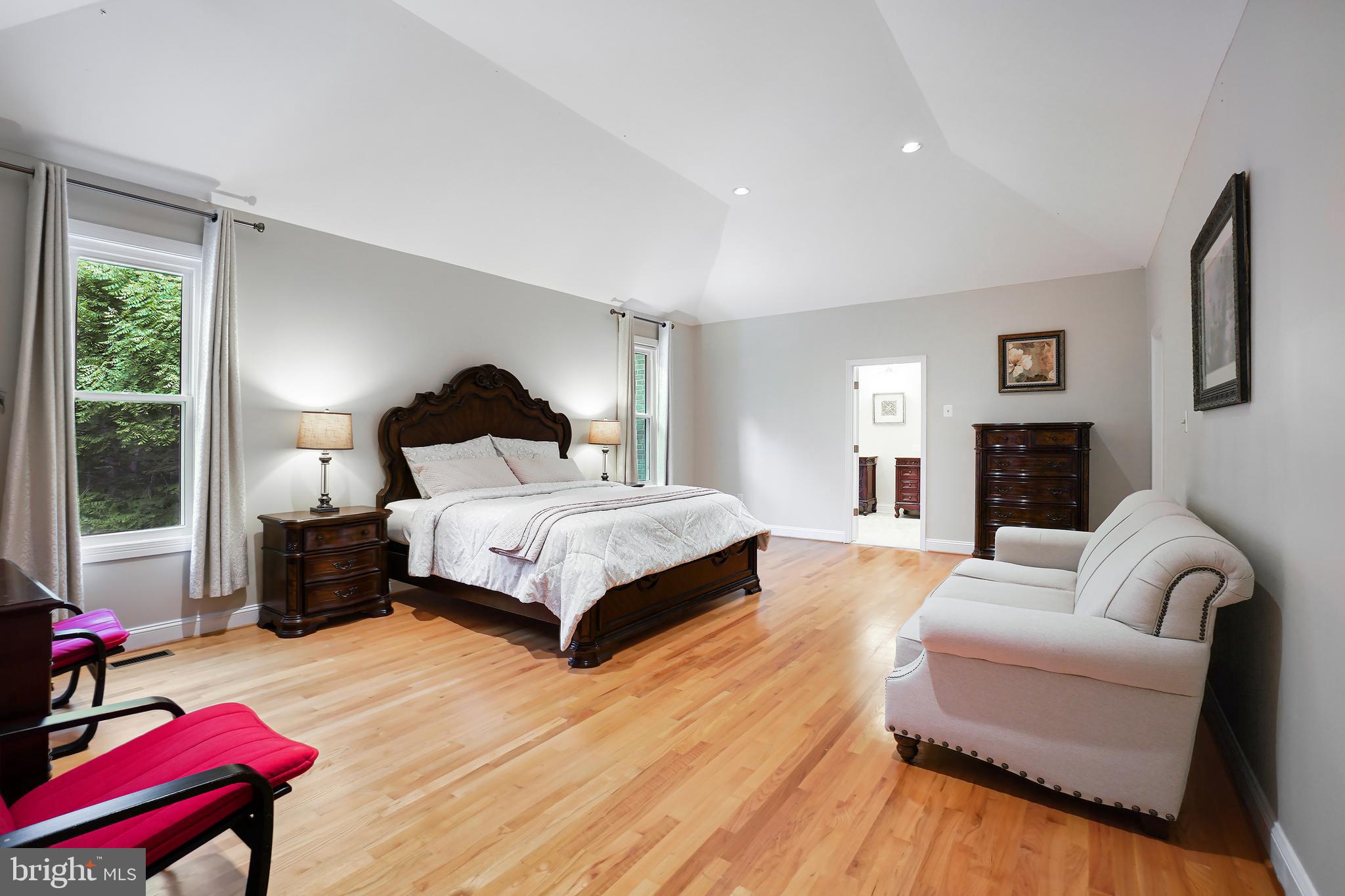 LAKE POTOMAC - Residential