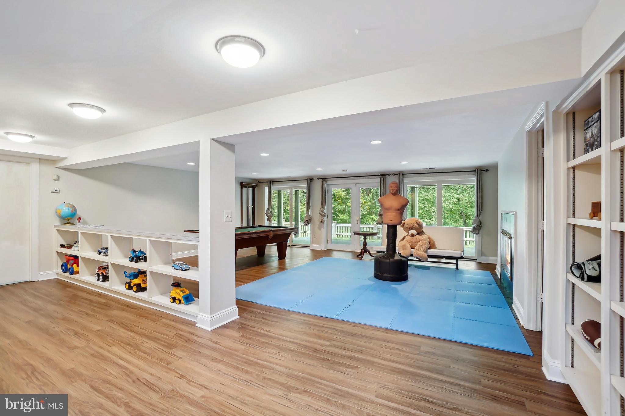 LAKE POTOMAC - Residential