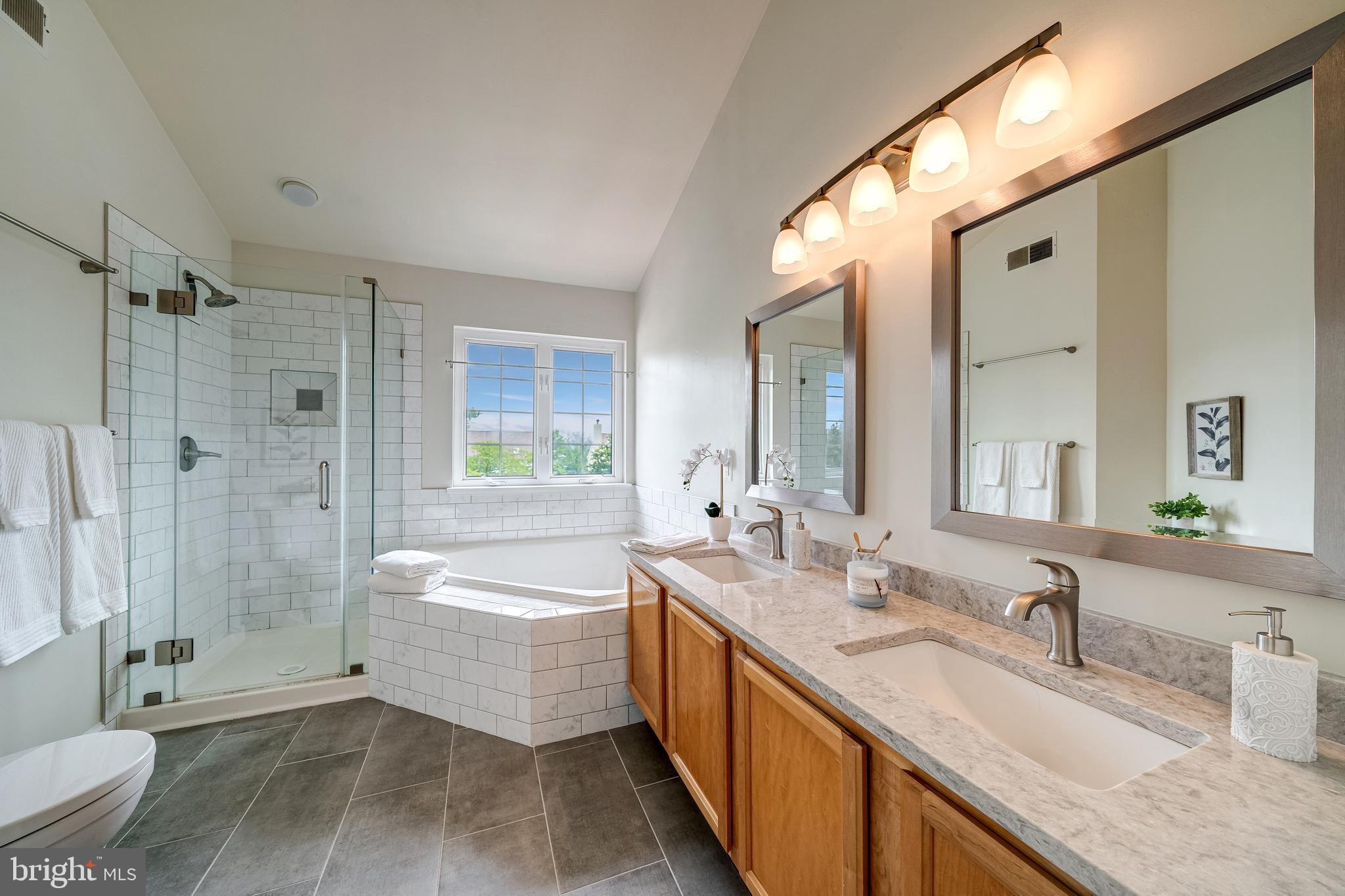 SOUTH RIDING - Residential