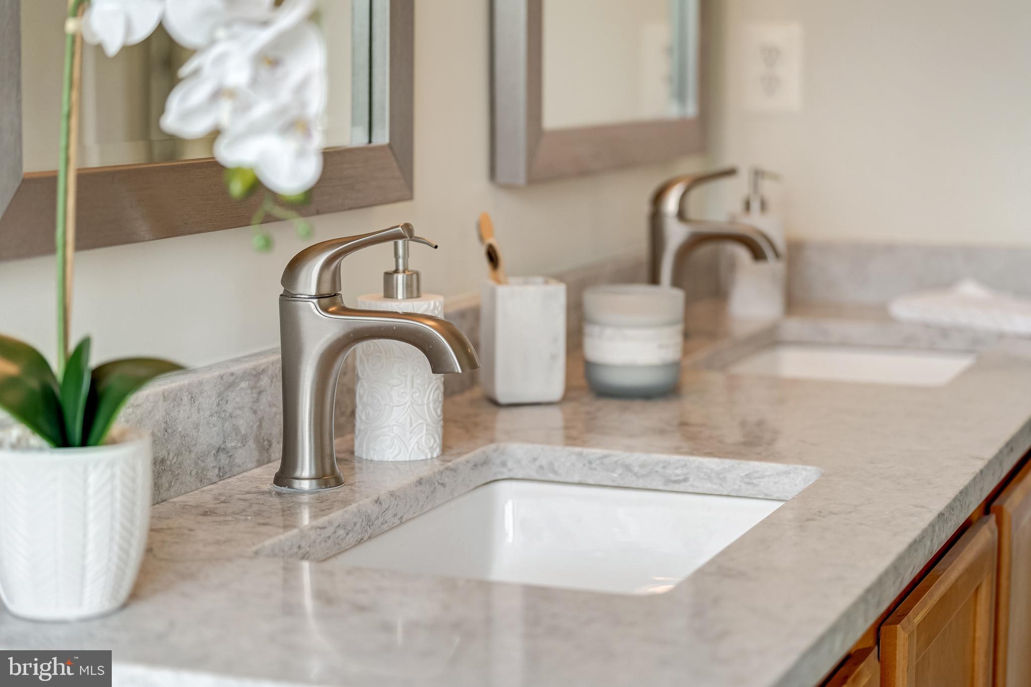 SOUTH RIDING - Residential