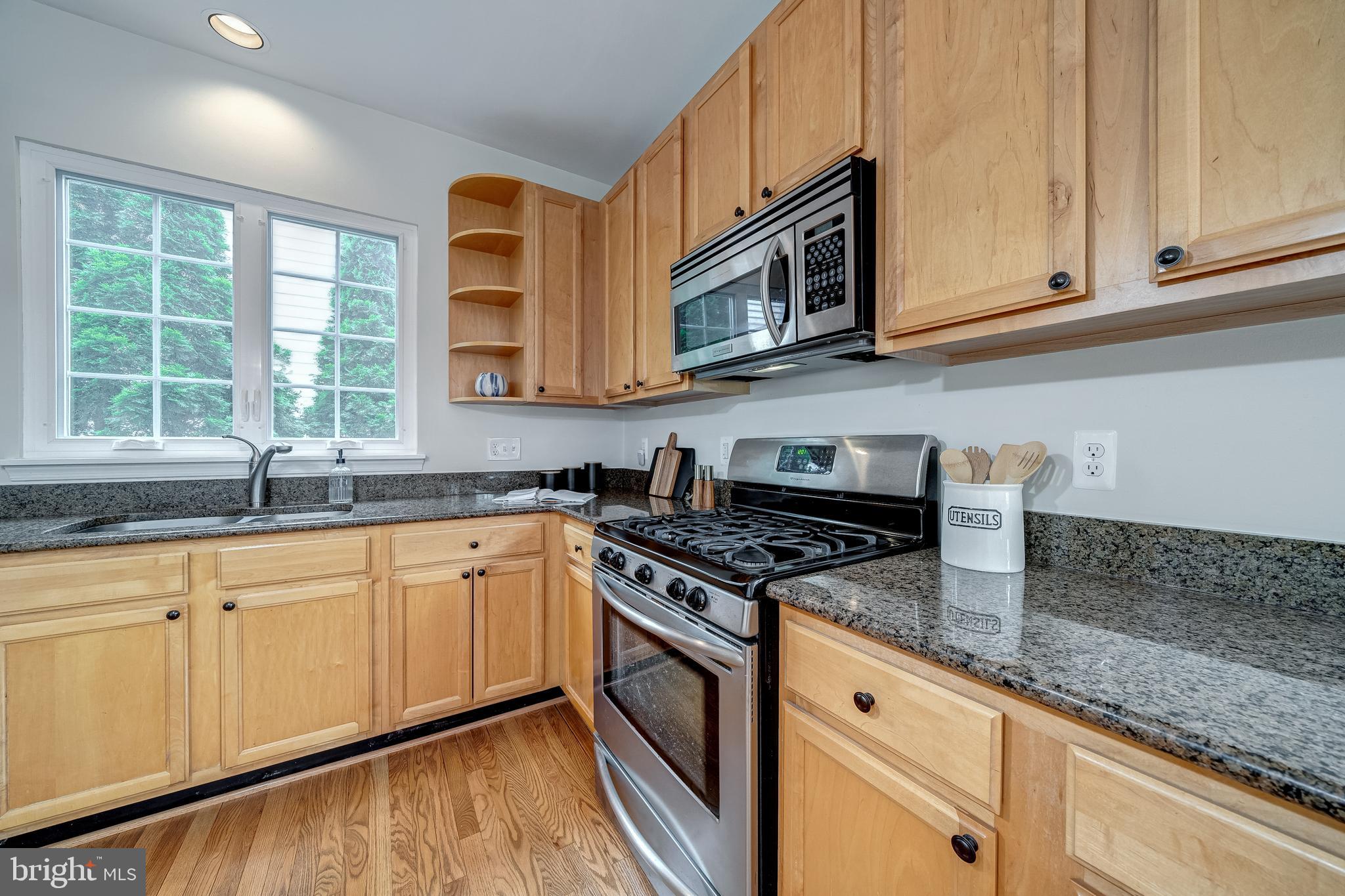 SOUTH RIDING - Residential