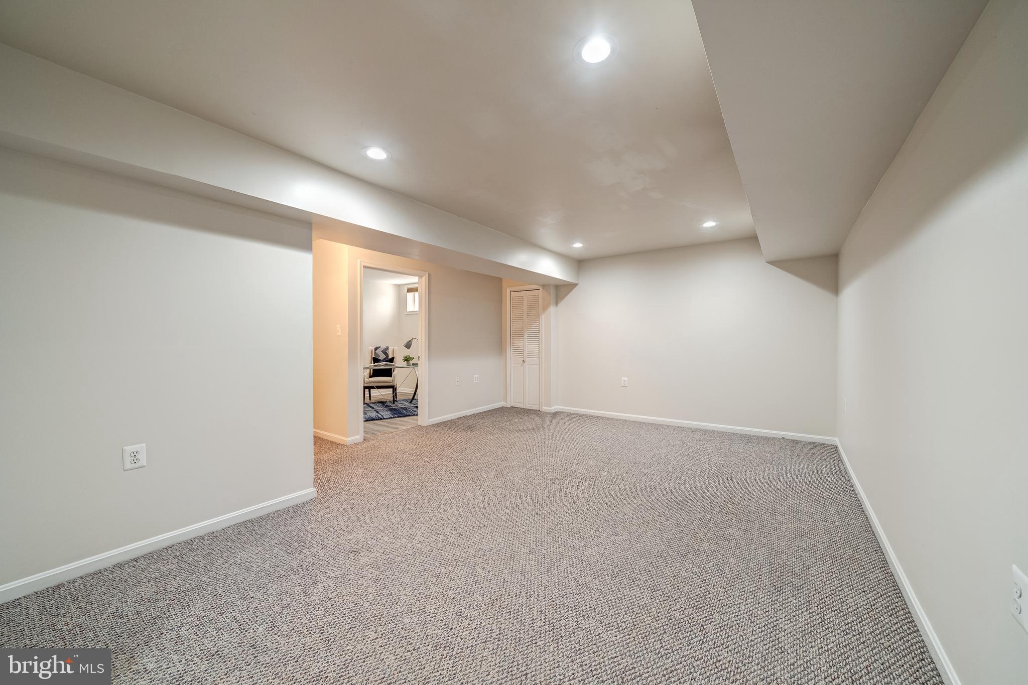 SOUTH RIDING - Residential