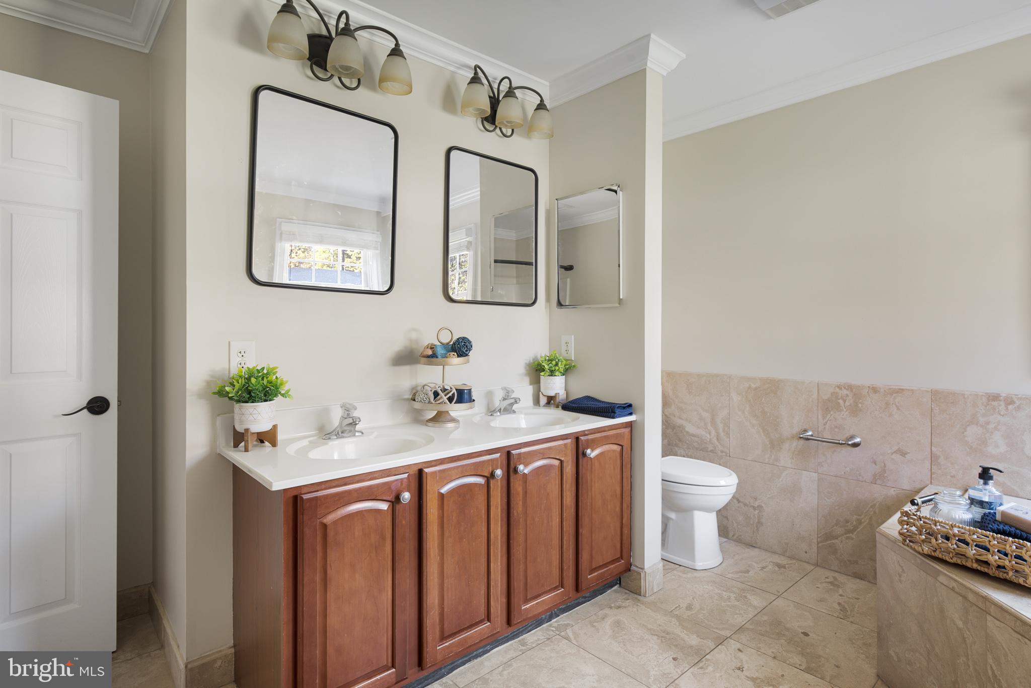 SKYLINE ORCHARDS - Residential