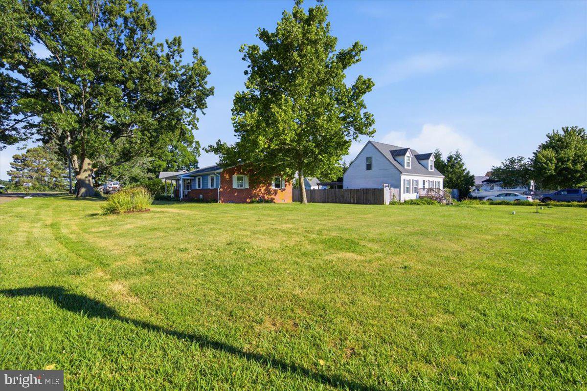 21647 CAMPER CIRCLE