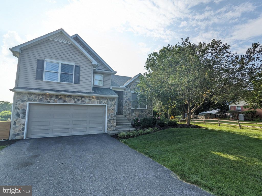 Photo of 46 BARON CIR, MANHEIM, PA 17545 (MLS # PALA2038022)