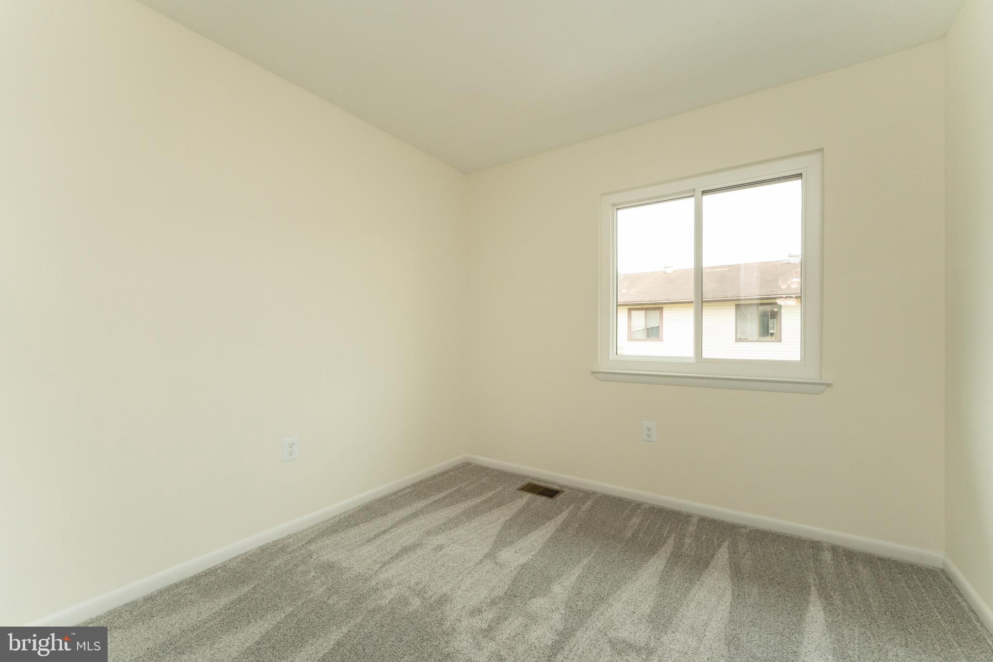 PINEWOOD LAWNS - Residential