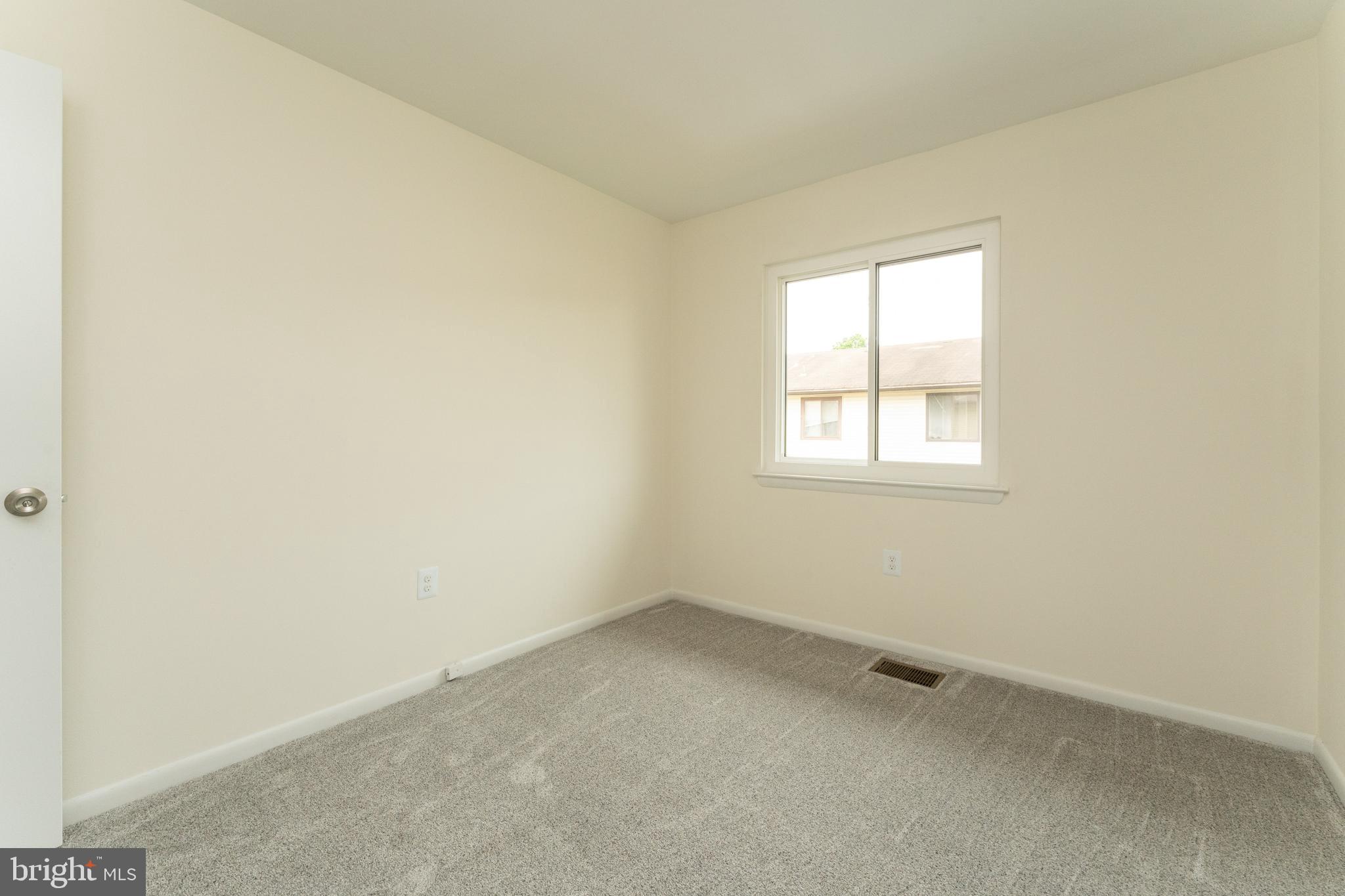 PINEWOOD LAWNS - Residential