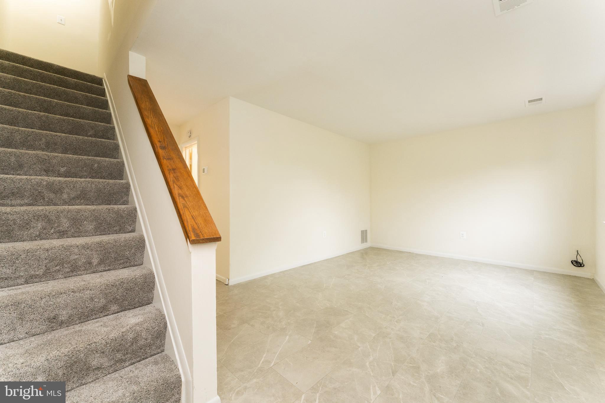 PINEWOOD LAWNS - Residential