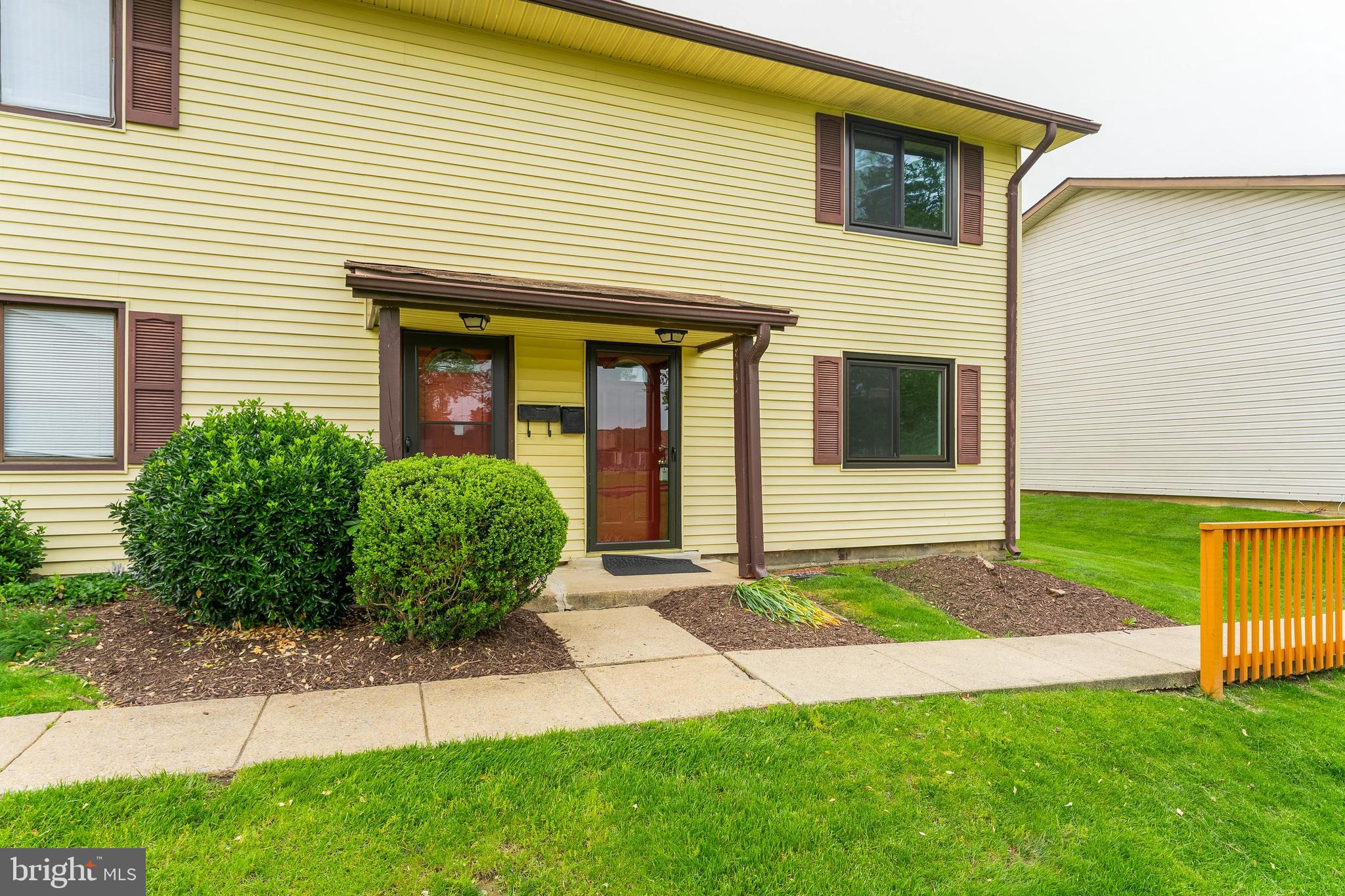 PINEWOOD LAWNS - Residential