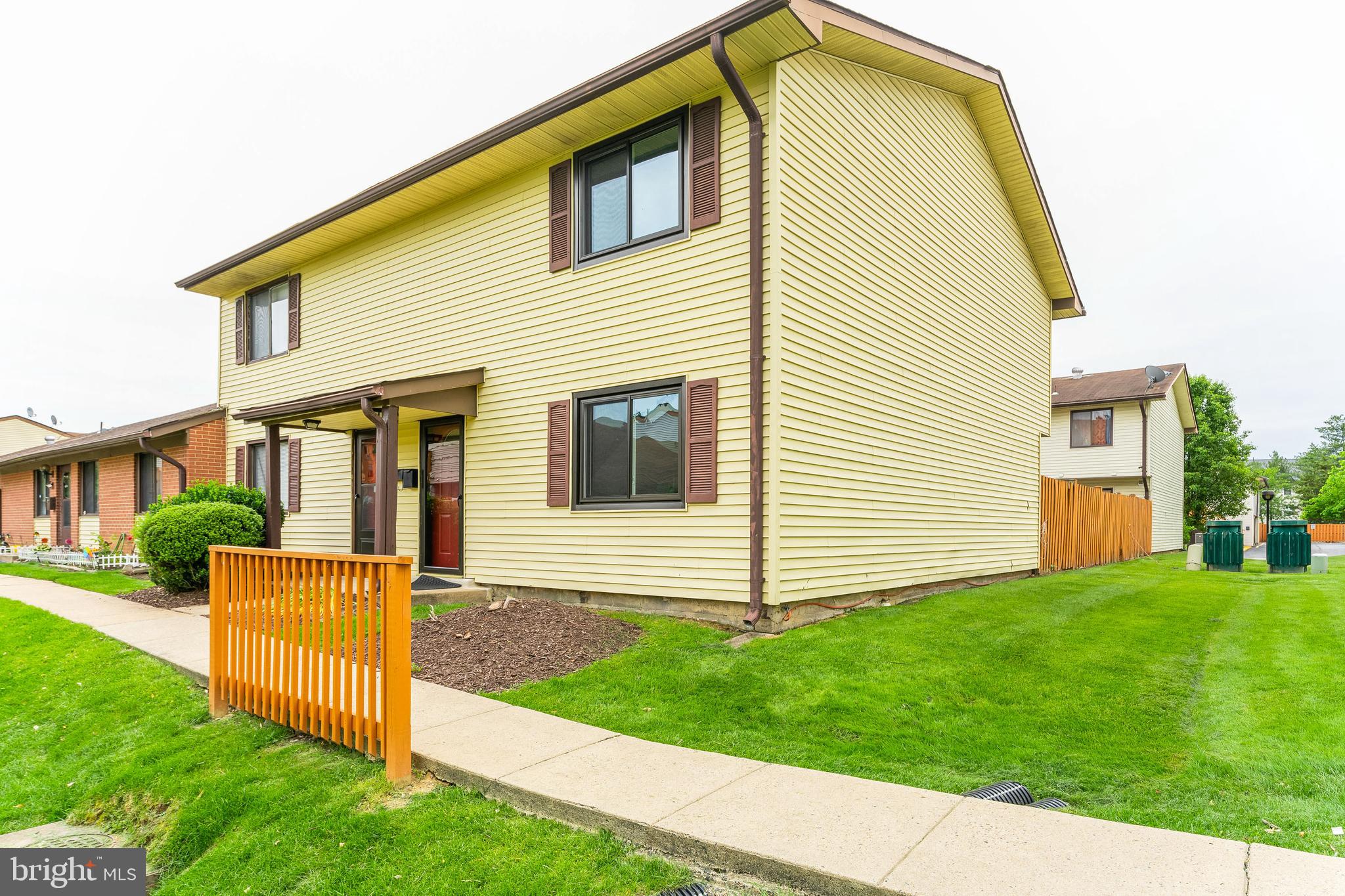 PINEWOOD LAWNS - Residential