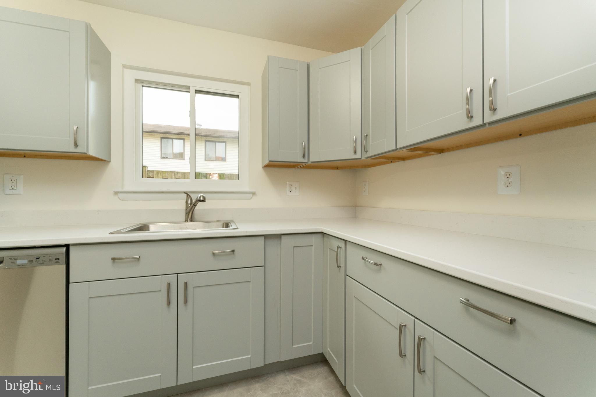 PINEWOOD LAWNS - Residential