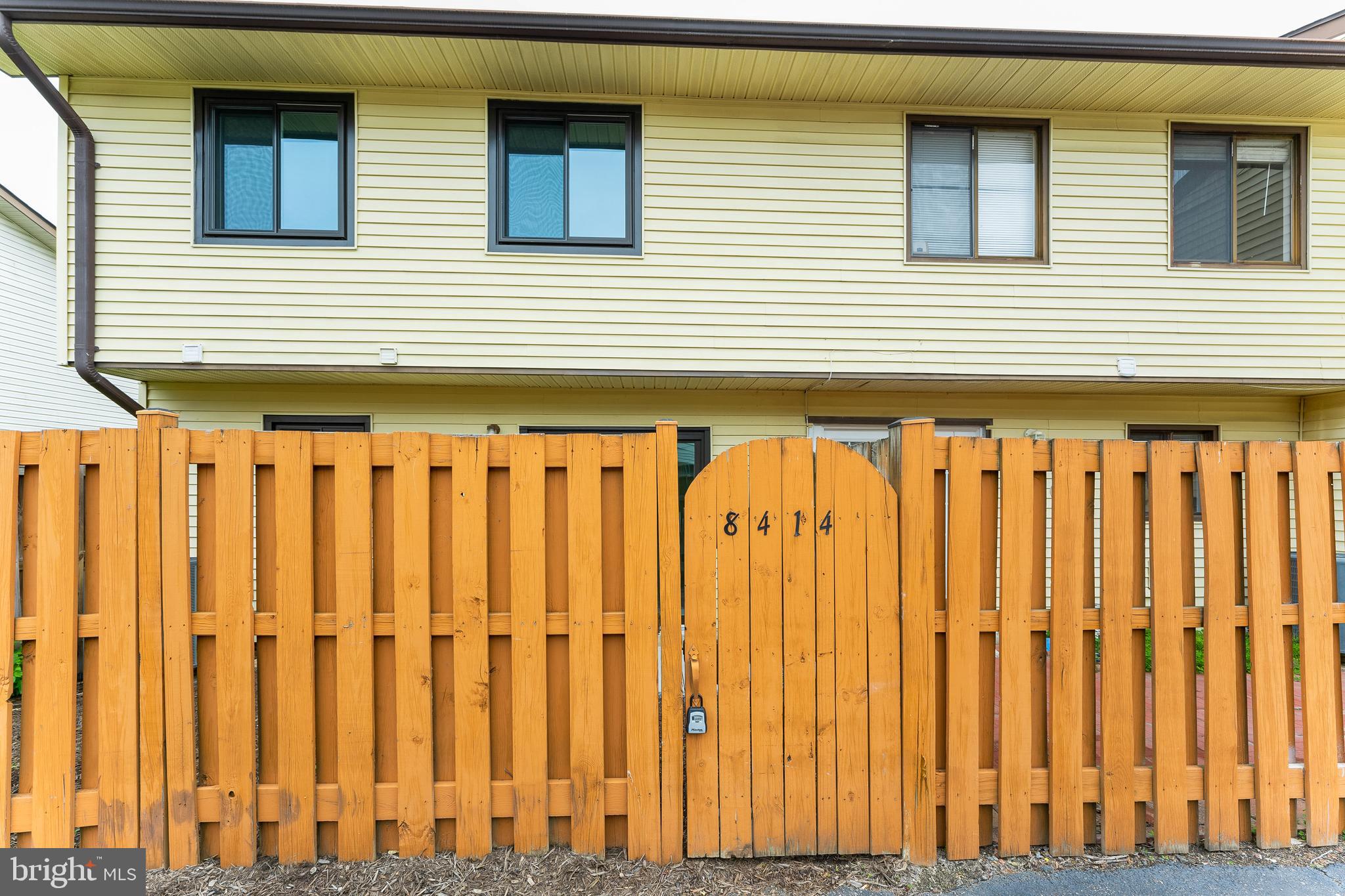 PINEWOOD LAWNS - Residential