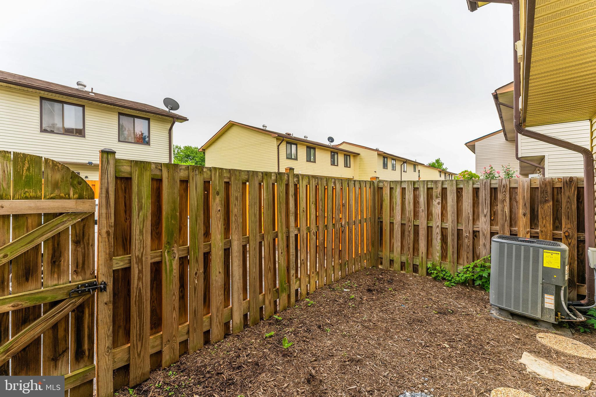 PINEWOOD LAWNS - Residential