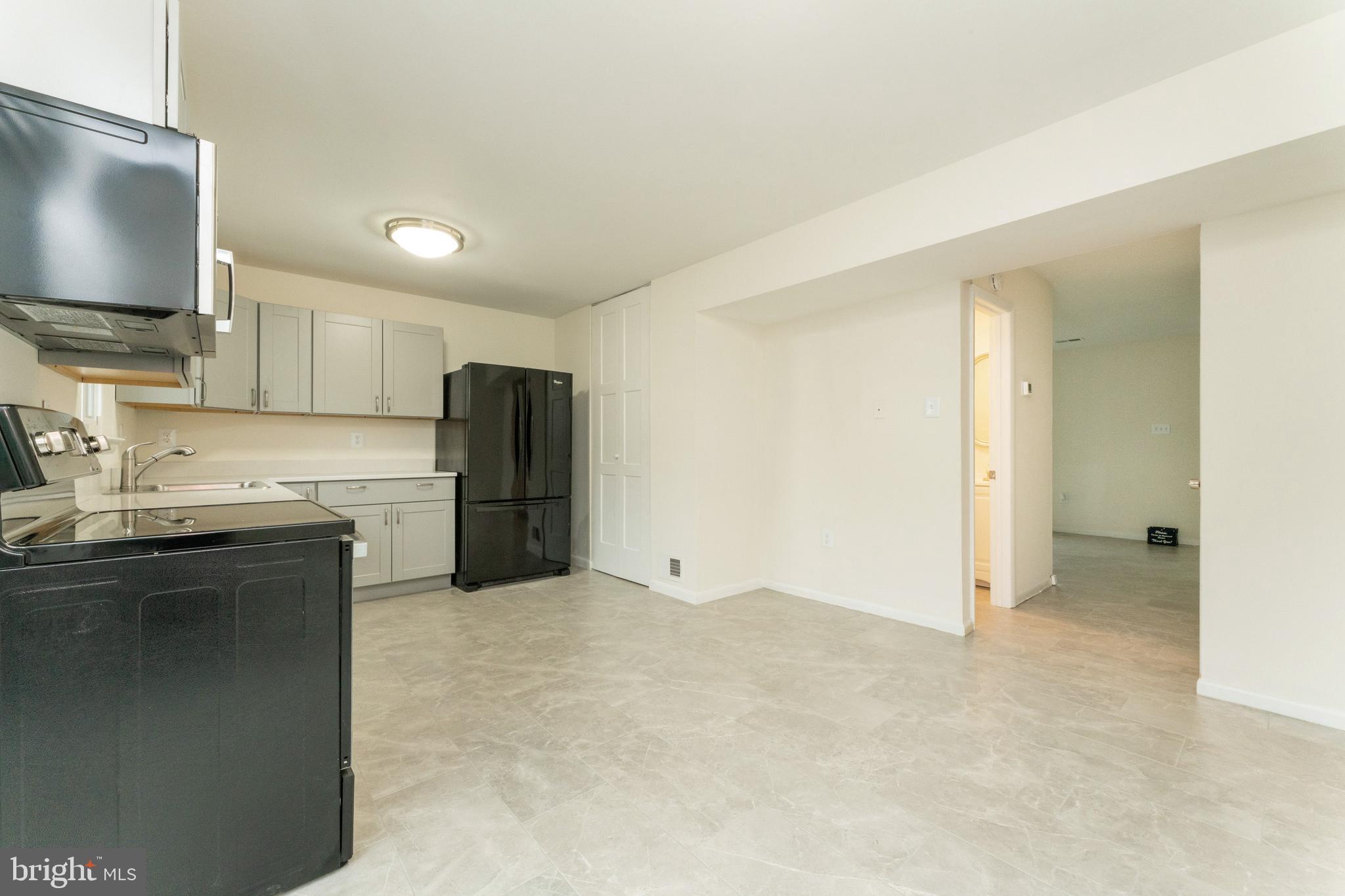 PINEWOOD LAWNS - Residential