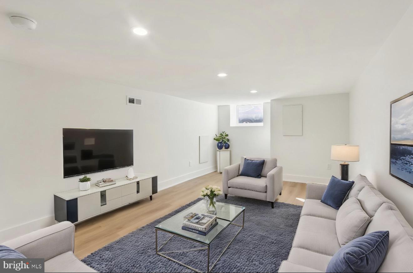 PASSYUNK SQUARE - Residential