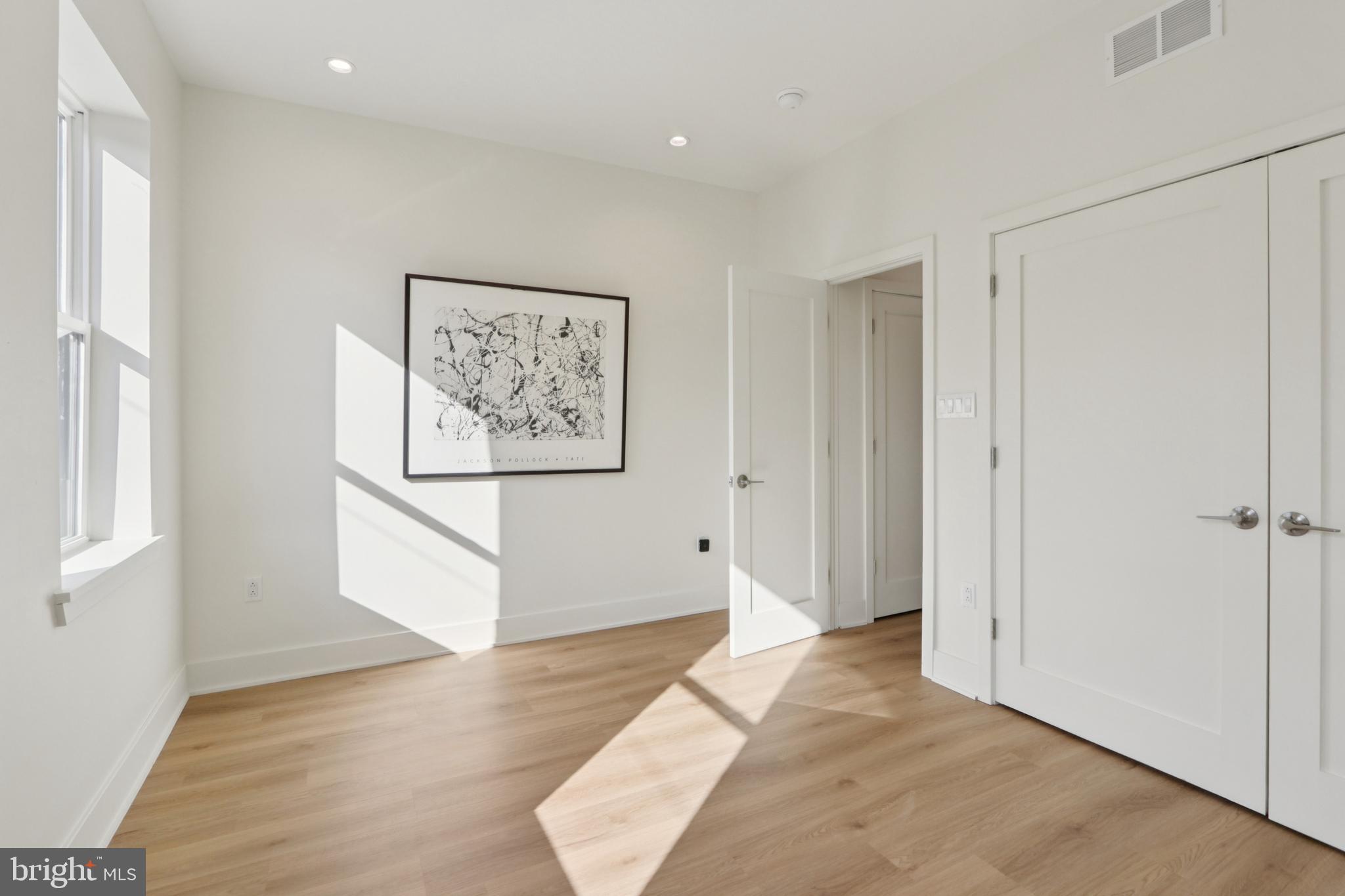 PASSYUNK SQUARE - Residential