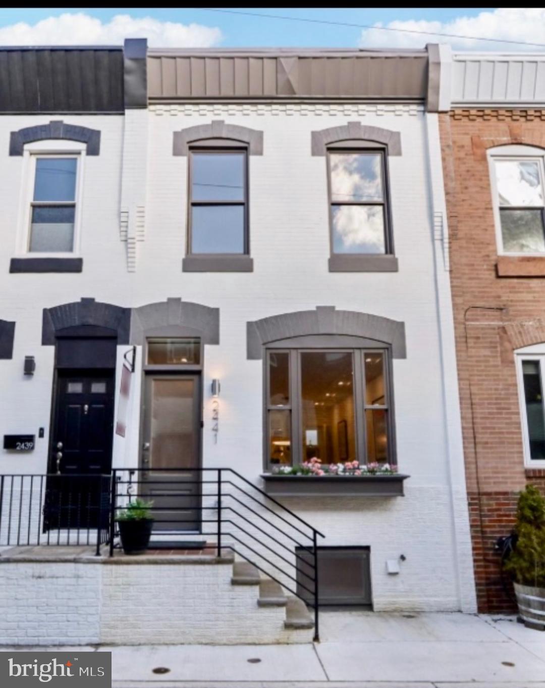 PASSYUNK SQUARE - Residential