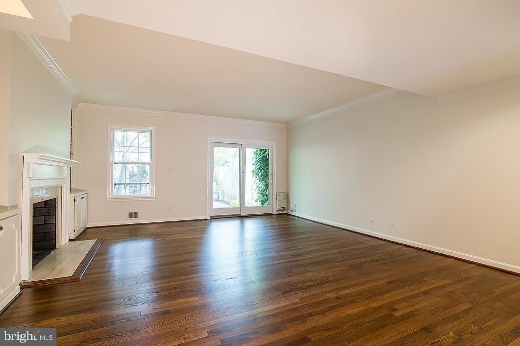 3500 HAMLET PLACE 702
