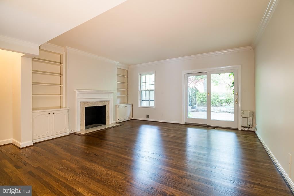 3500 HAMLET PLACE 702