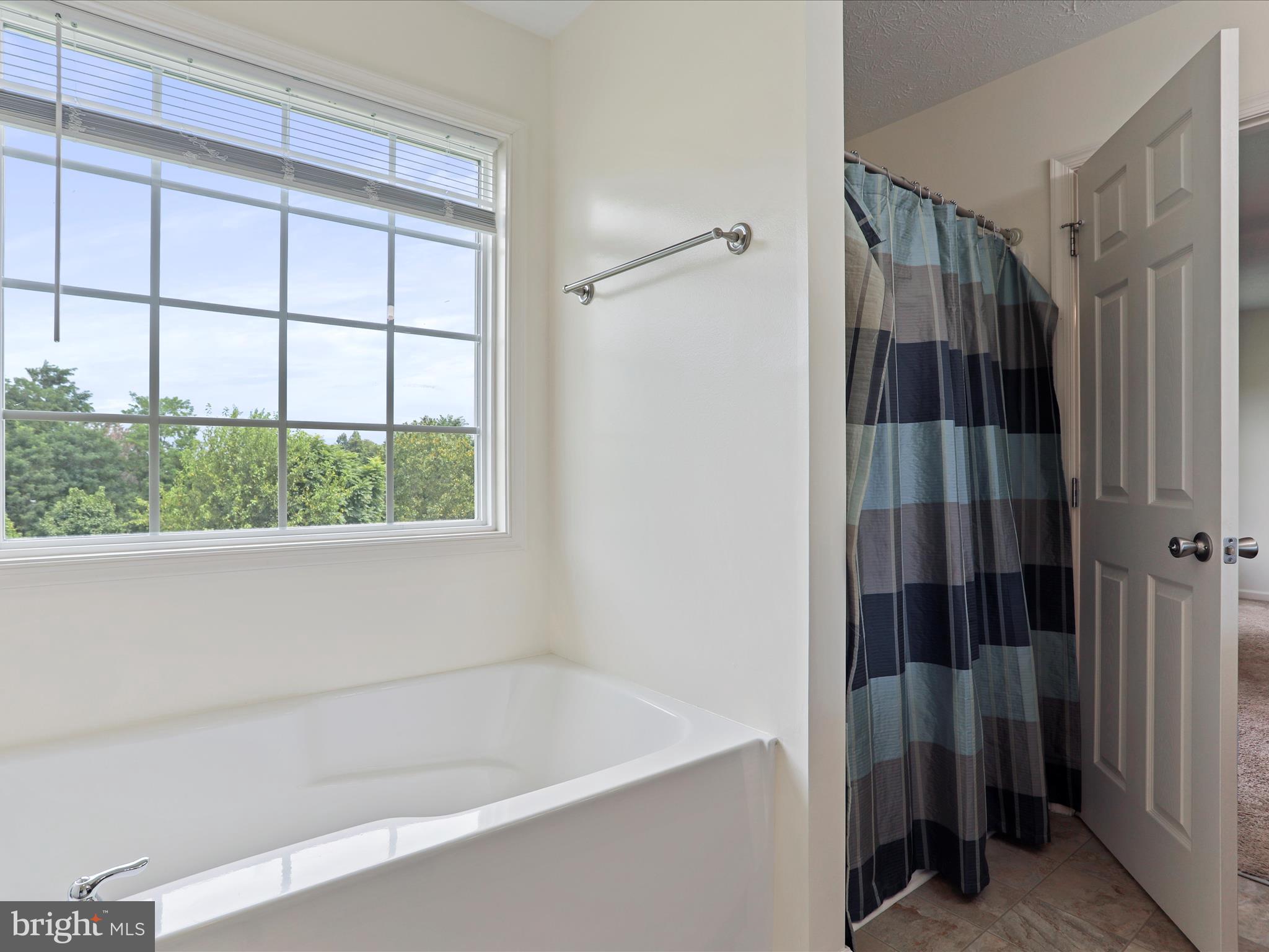 PEBBLE RIDGE - Residential