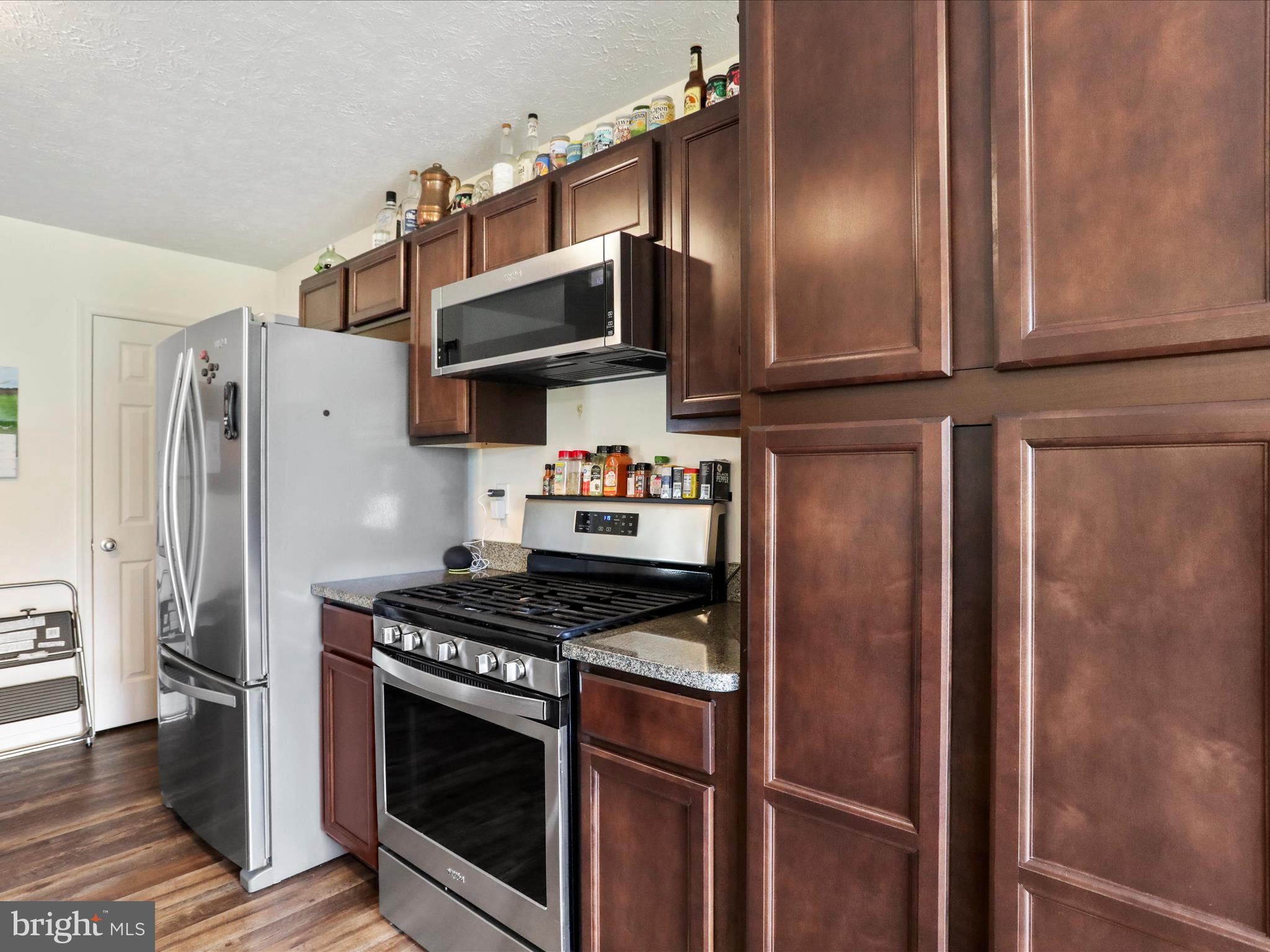 PEBBLE RIDGE - Residential