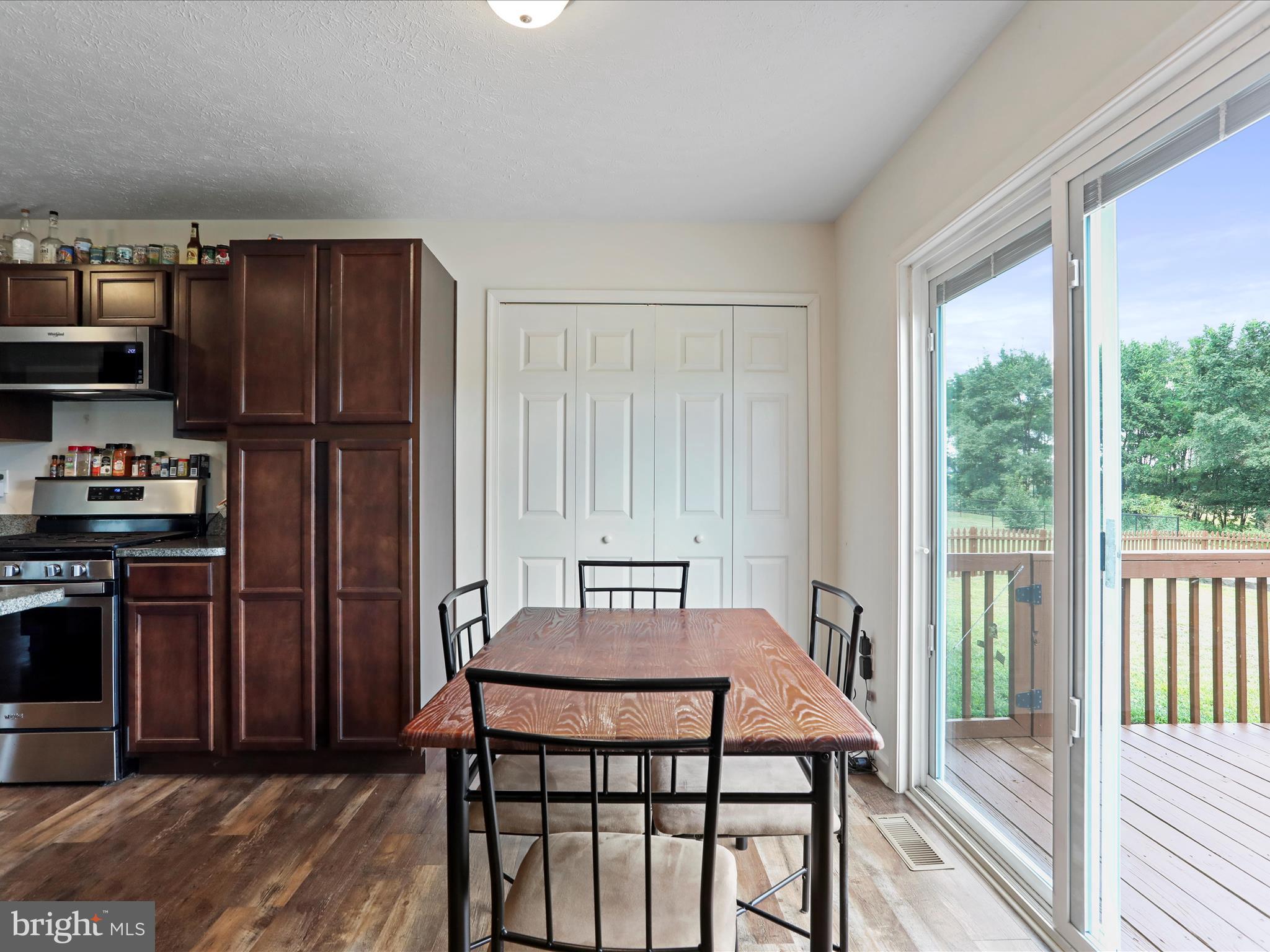 PEBBLE RIDGE - Residential