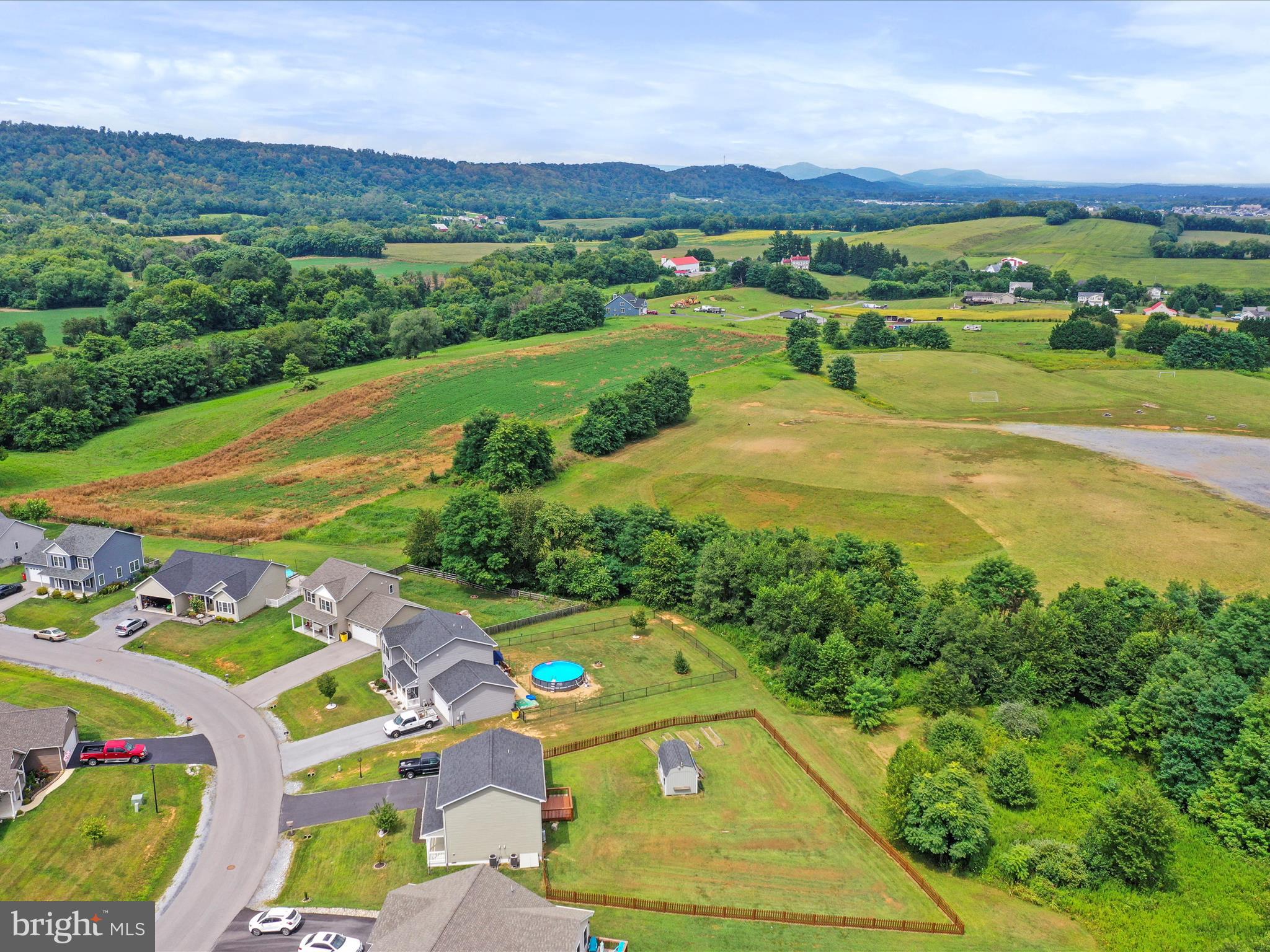 PEBBLE RIDGE - Residential