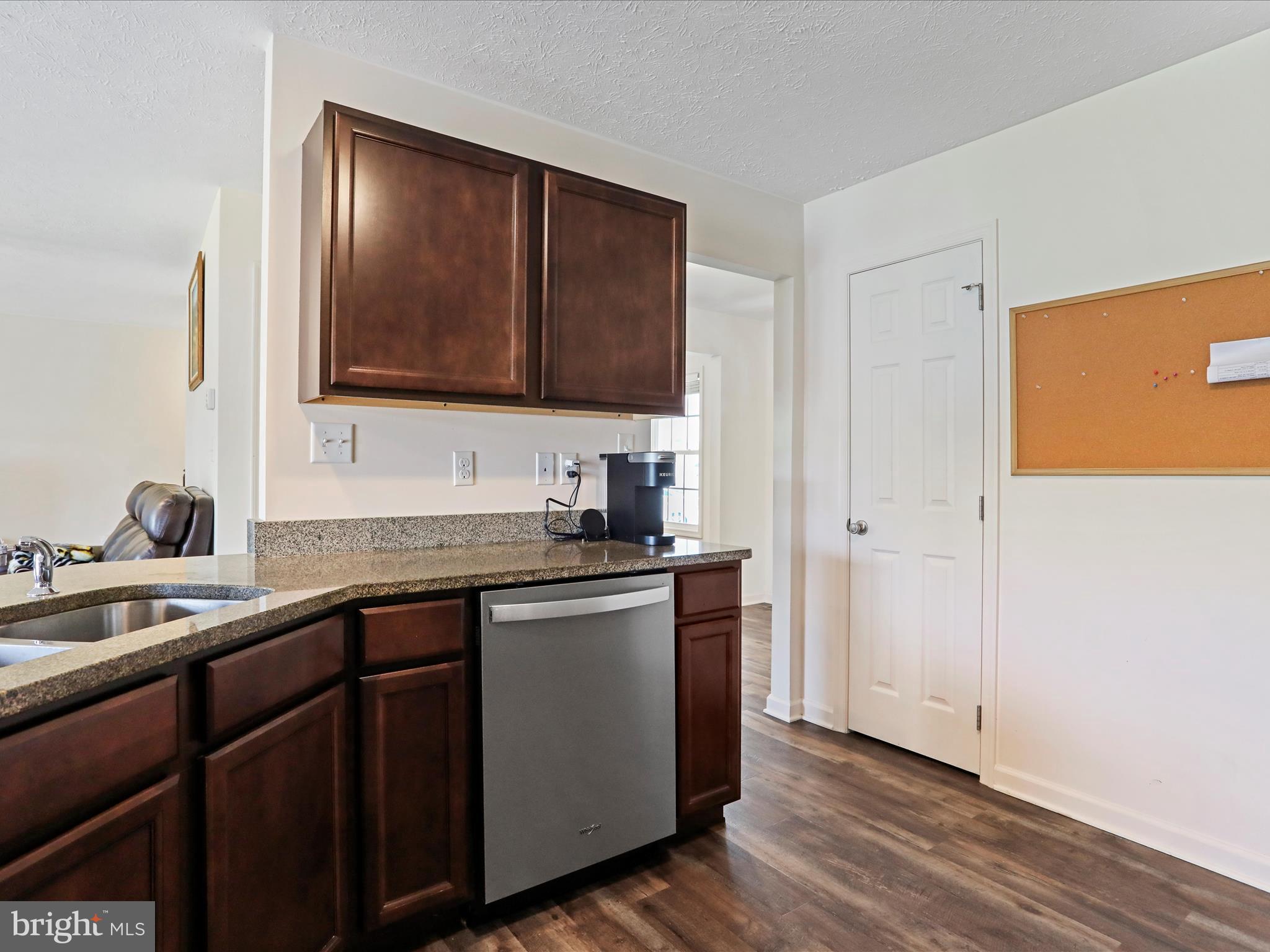 PEBBLE RIDGE - Residential