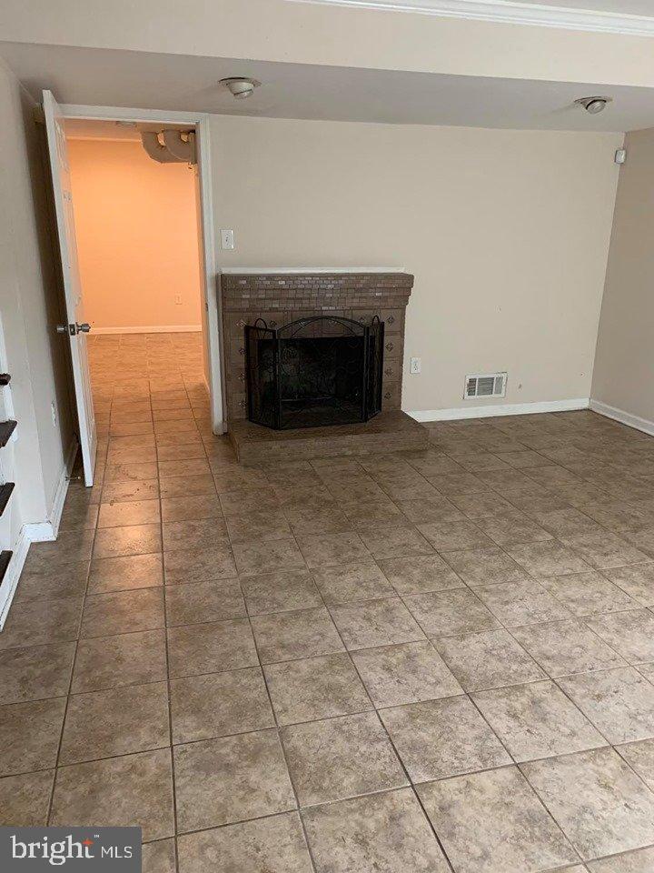 DALE CITY - Residential Lease