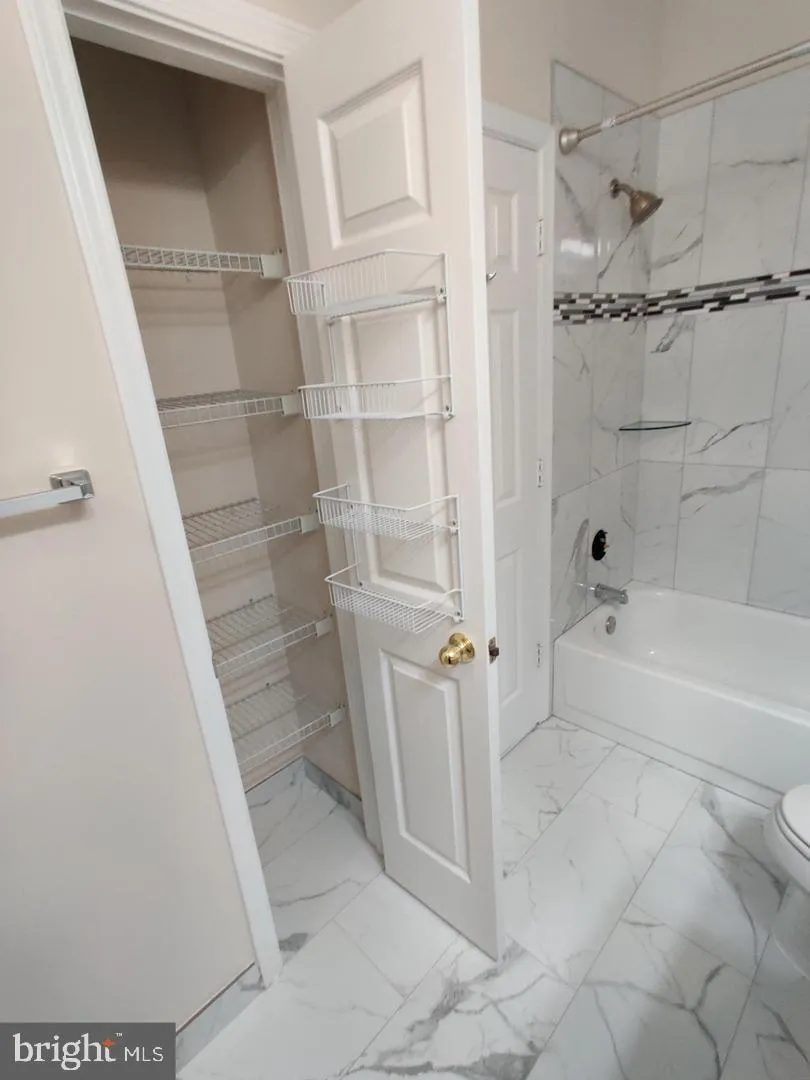 Additional image 40 of 13058 Autumn Woods Way Unit 203, Fairfax, VA 22033